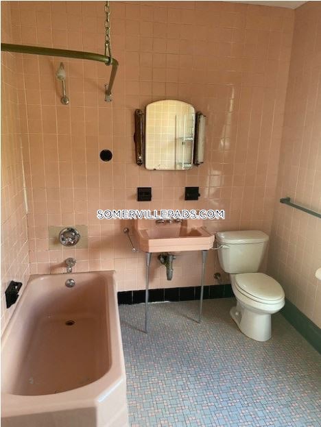 76 Curtis St, Davis Square