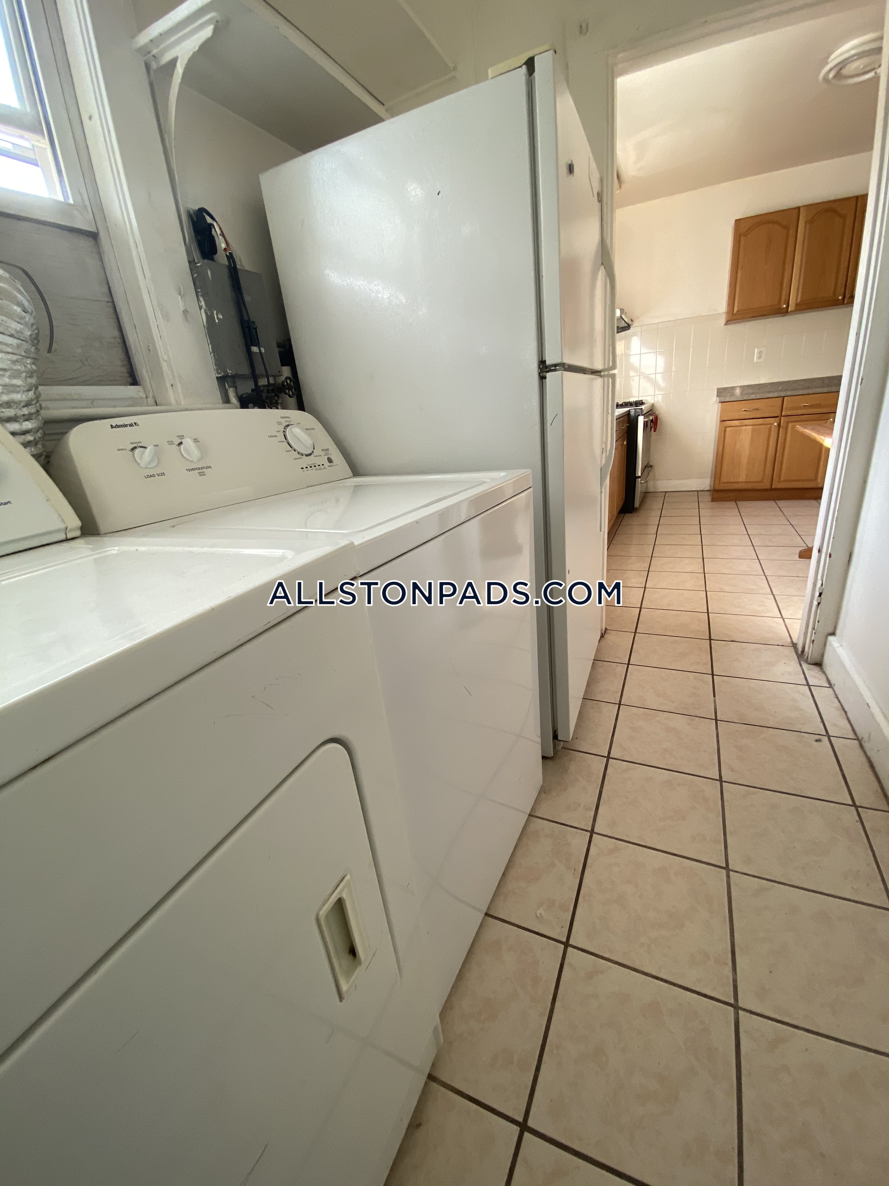 11 Chester St, Allston