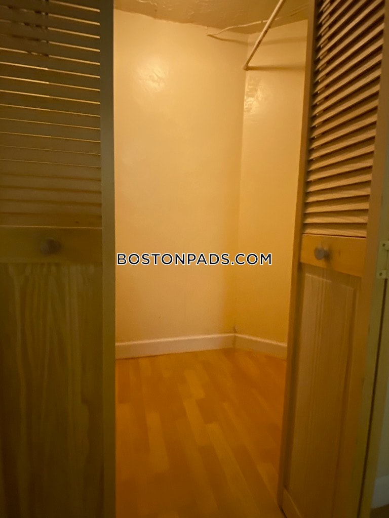 64 Pleasant St, Cambridgeport