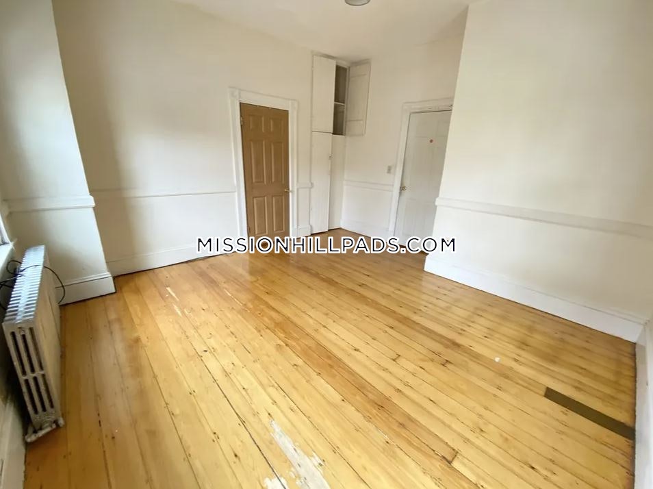 1500 Tremont St, Mission Hill