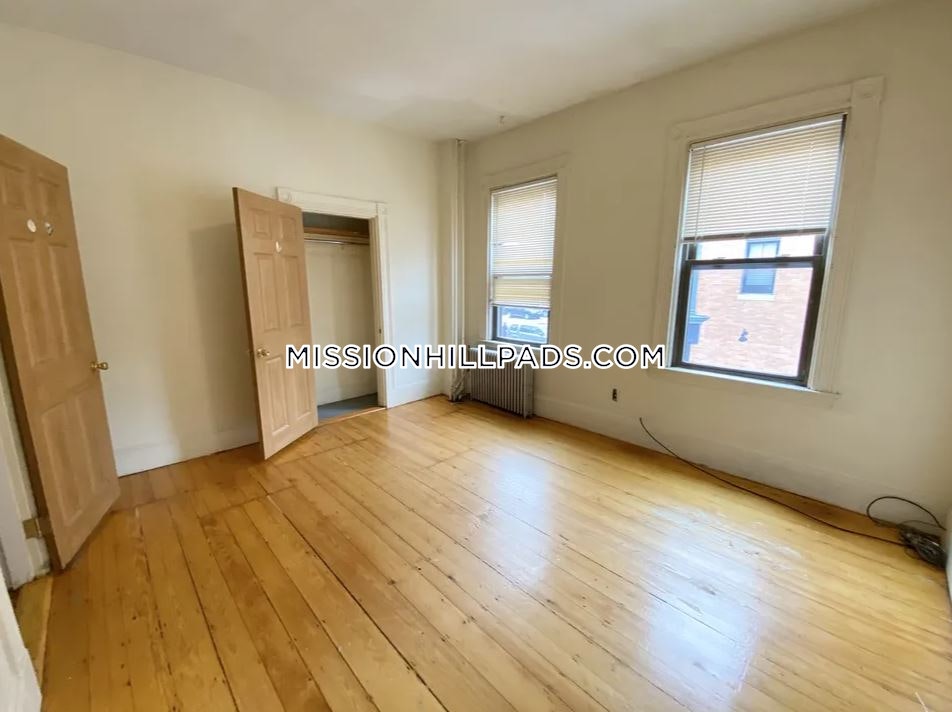 1500 Tremont St, Mission Hill