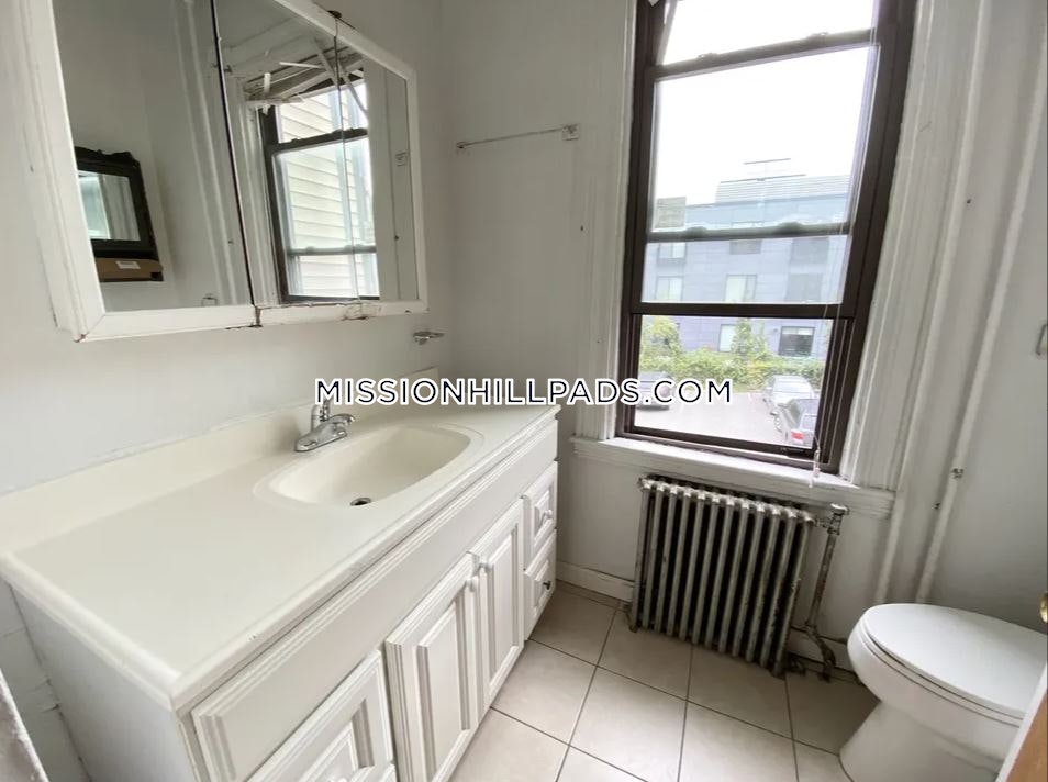 1500 Tremont St, Mission Hill