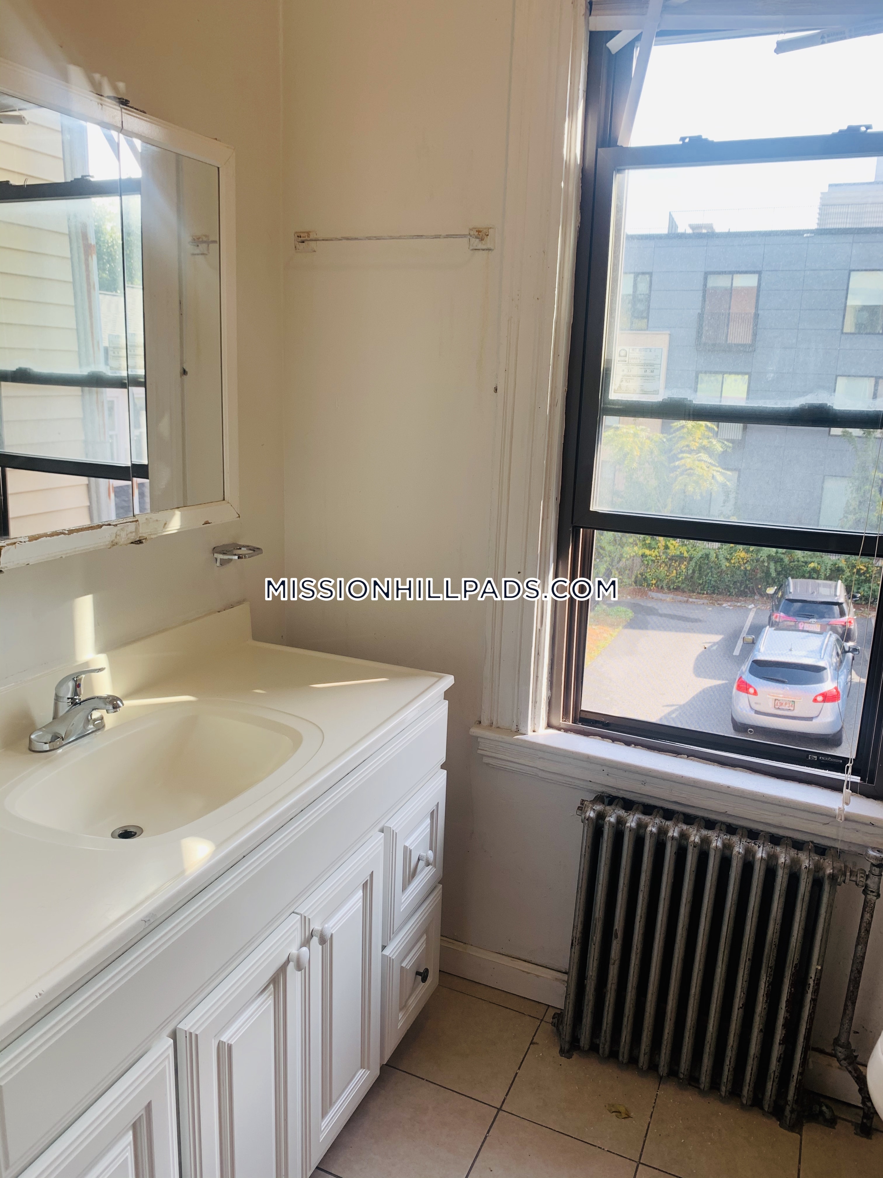 1500 Tremont St, Mission Hill