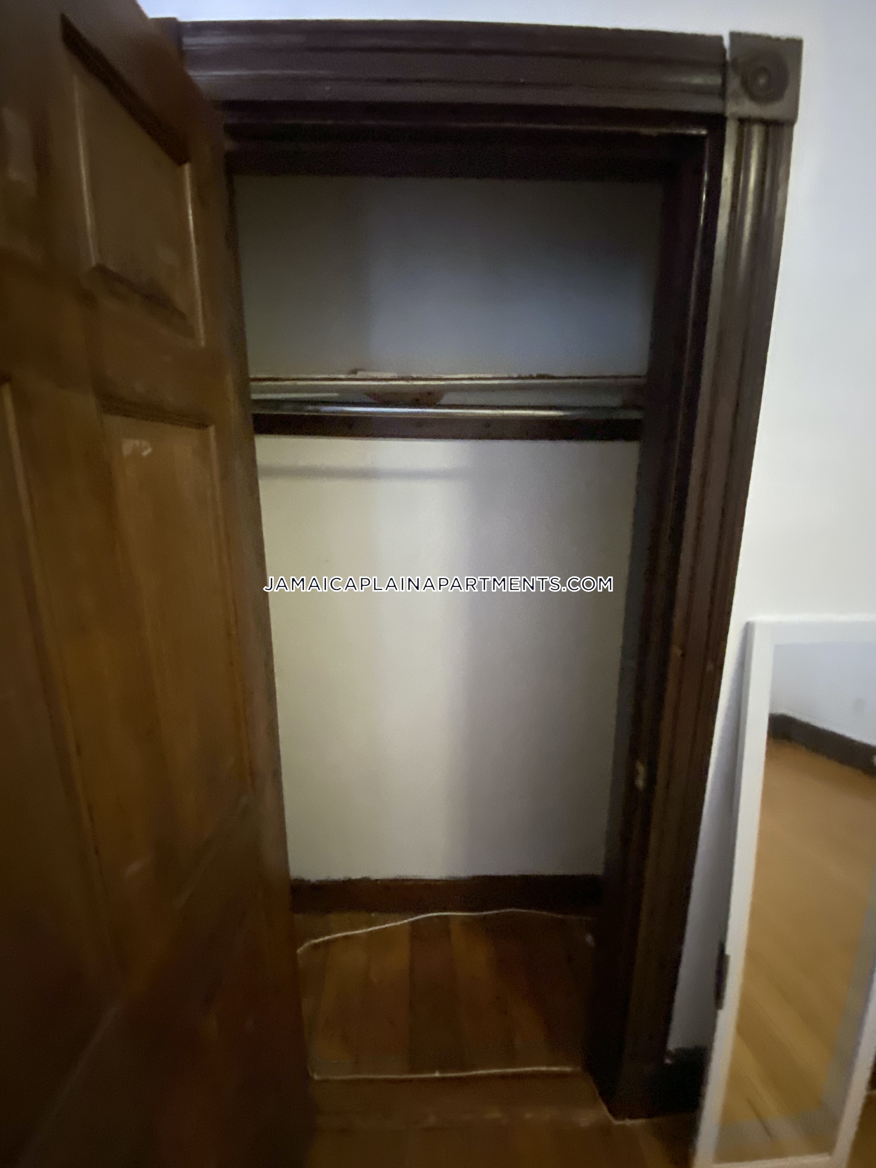 47 Creighton, Jamaica Plain