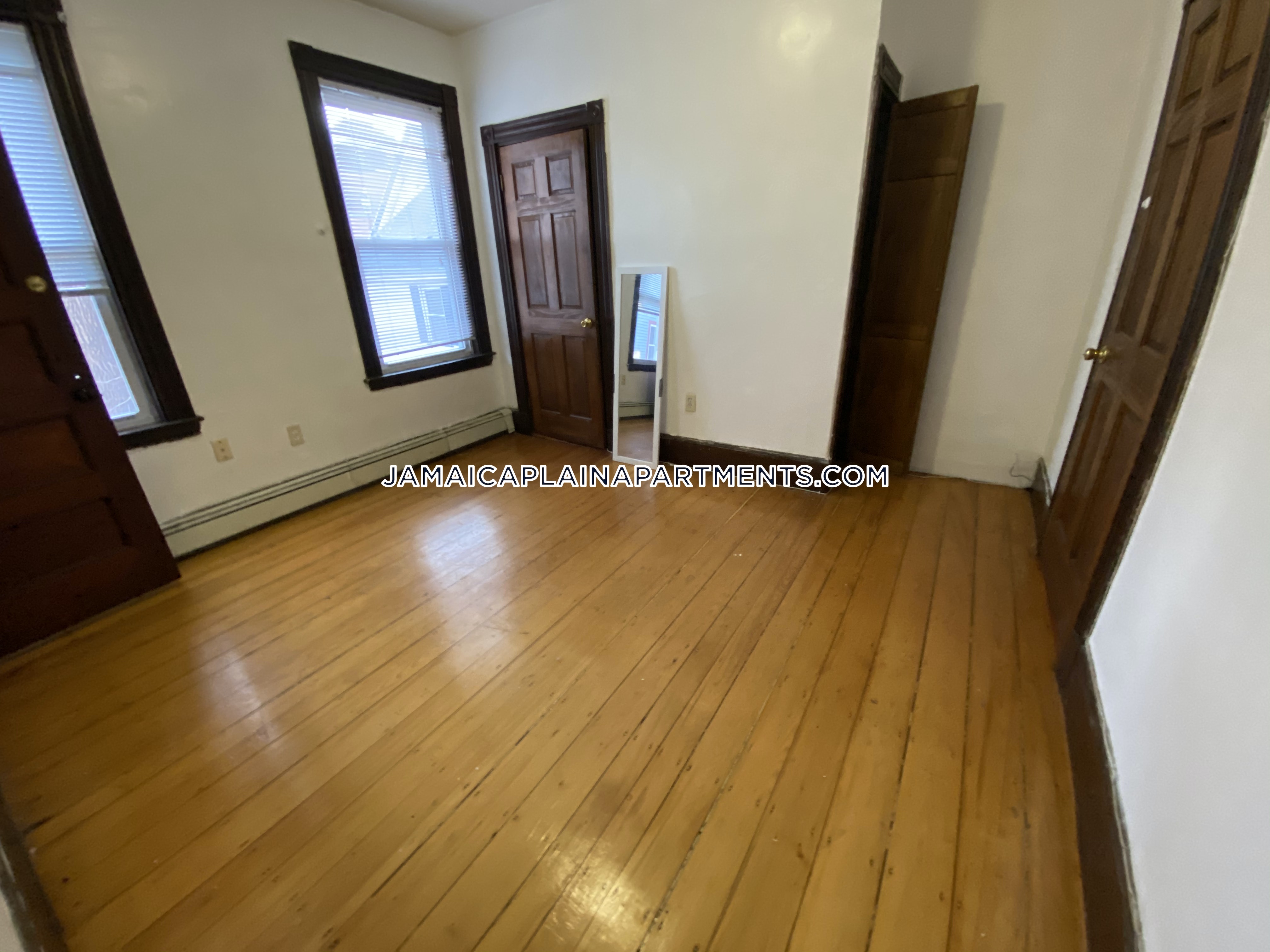 47 Creighton, Jamaica Plain