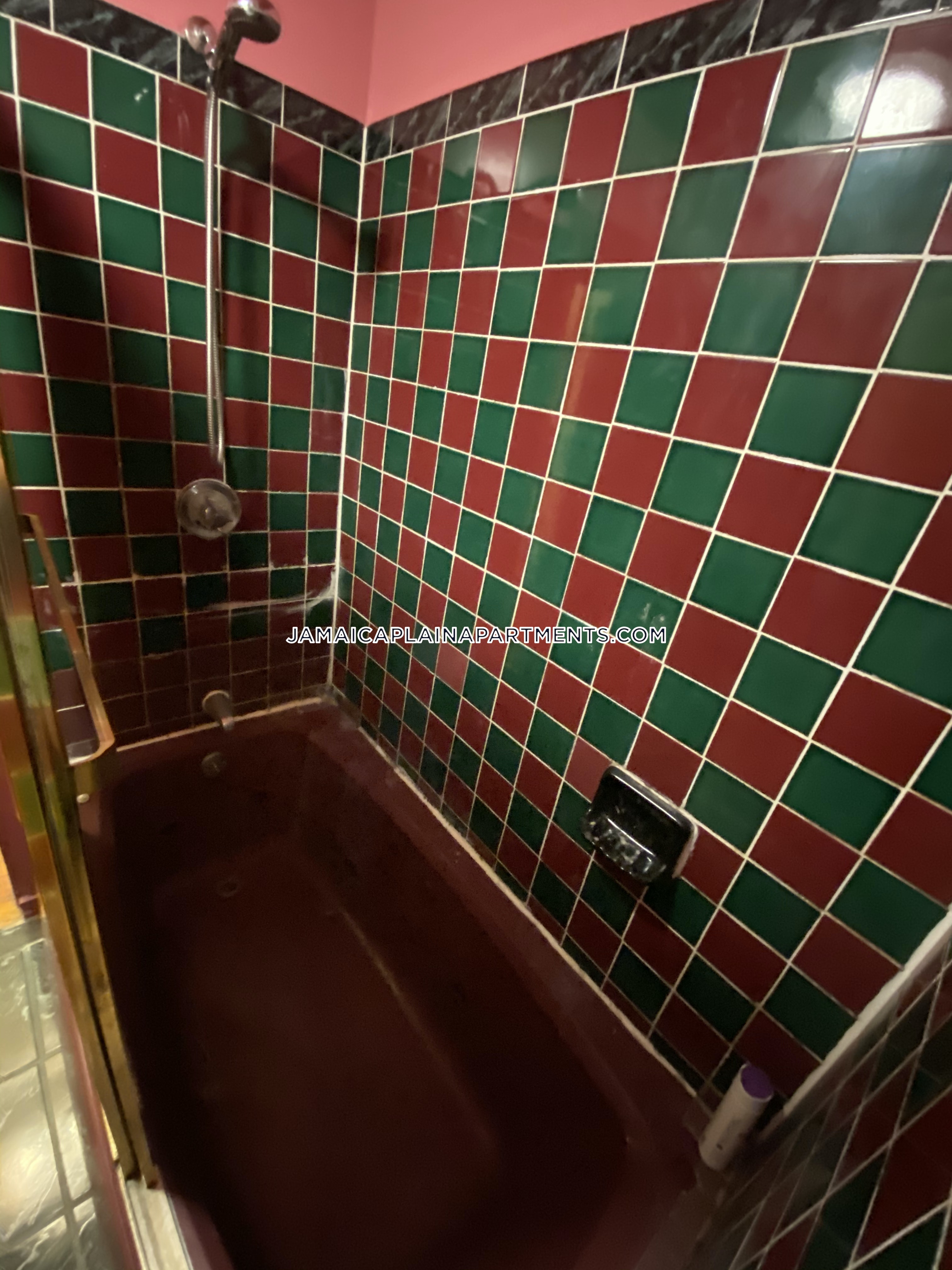 47 Creighton, Jamaica Plain