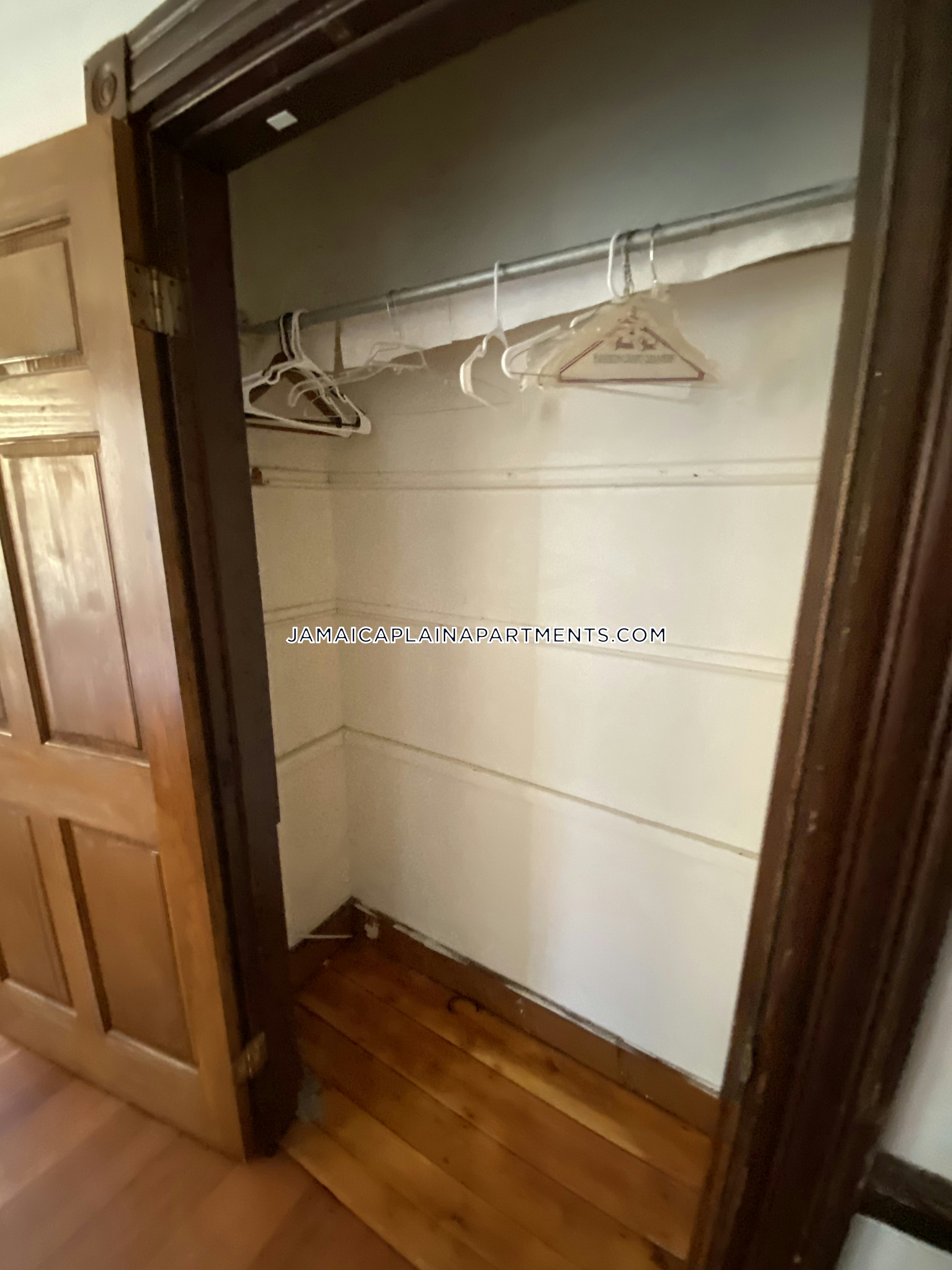 47 Creighton, Jamaica Plain