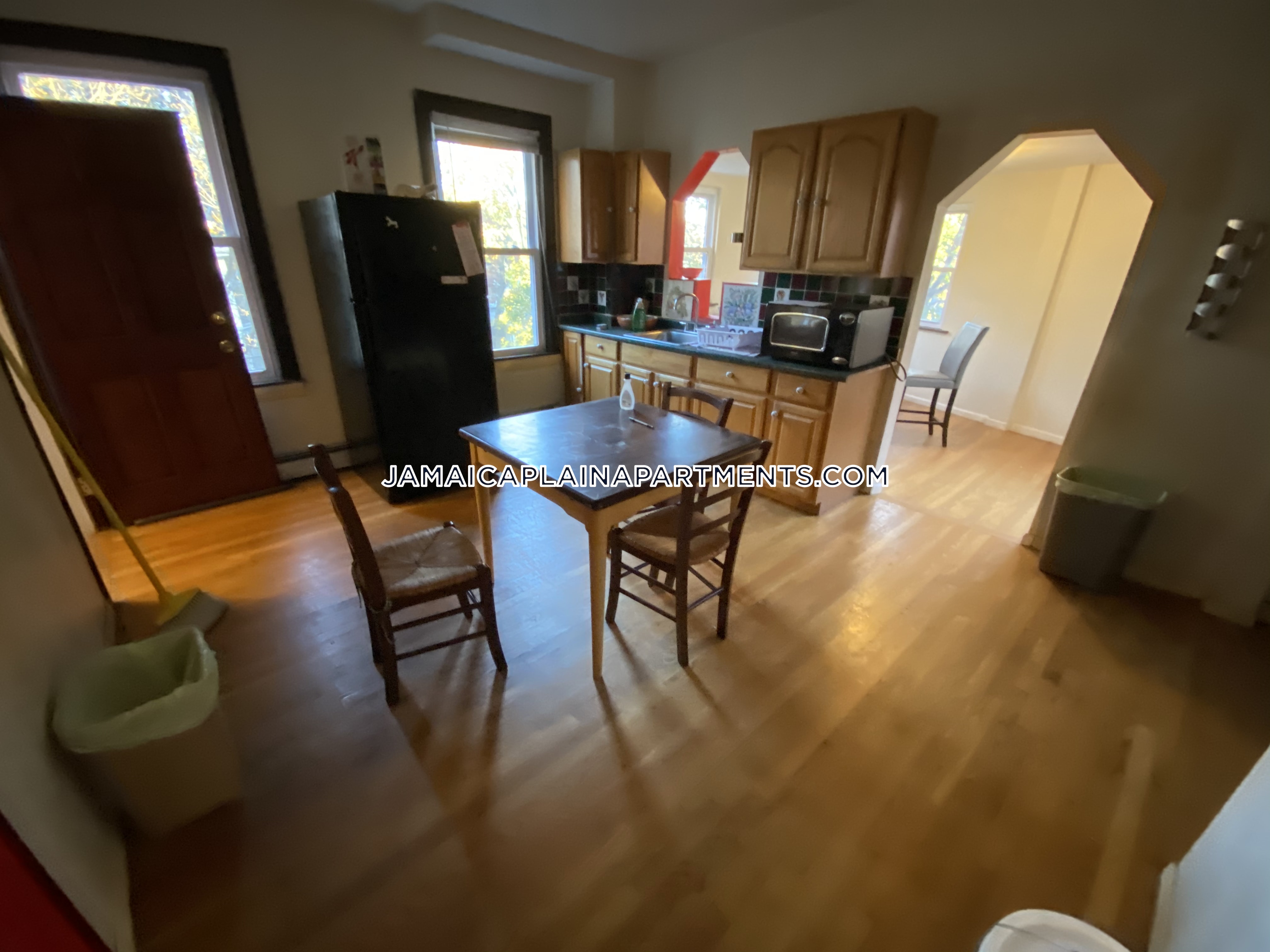 47 Creighton, Jamaica Plain