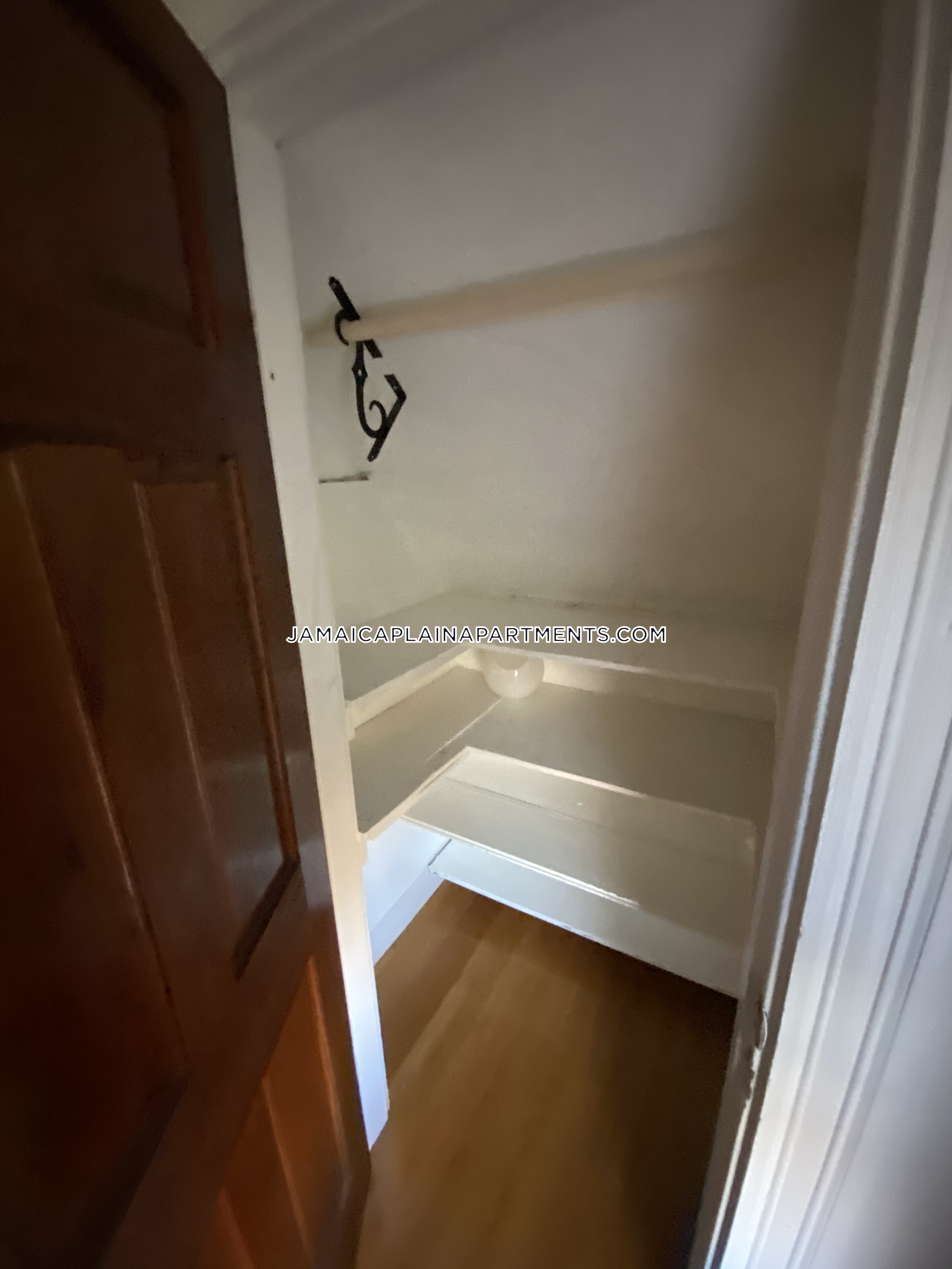 47 Creighton, Jamaica Plain