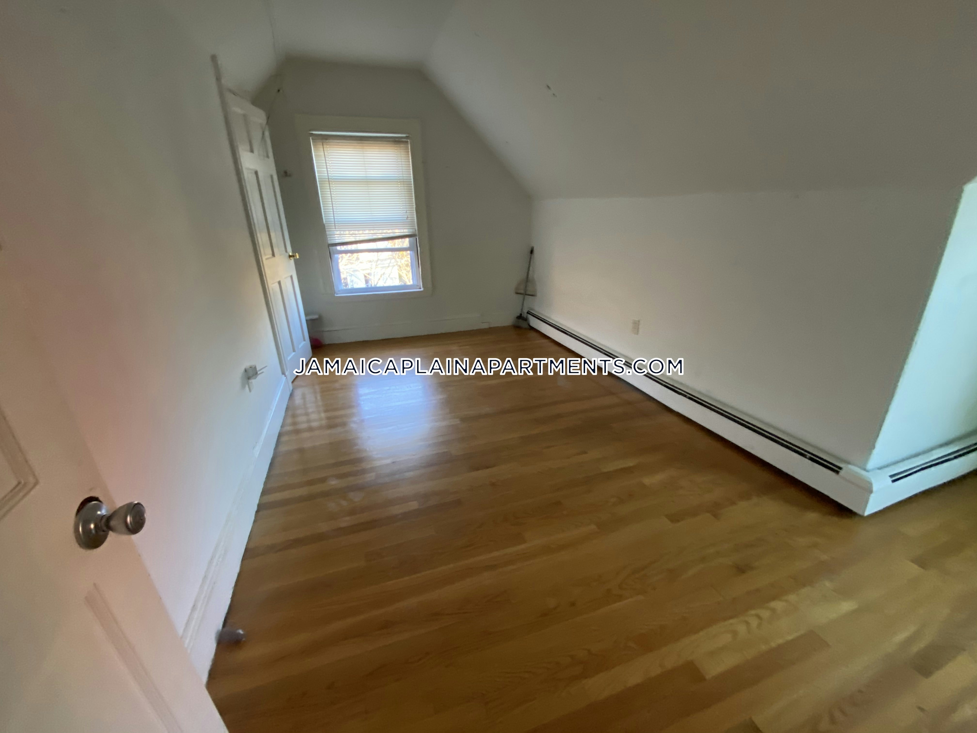 47 Creighton, Jamaica Plain