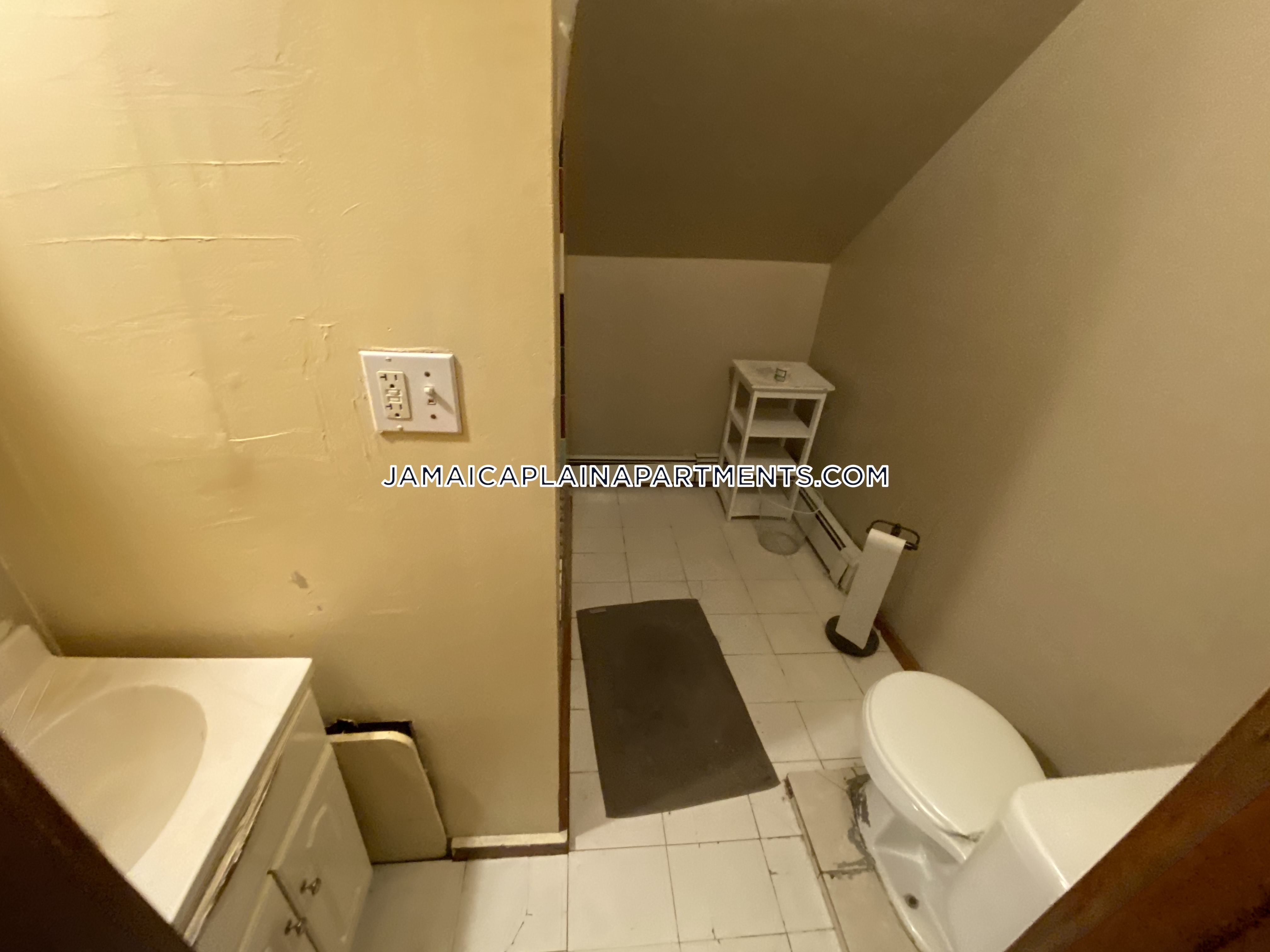 47 Creighton, Jamaica Plain