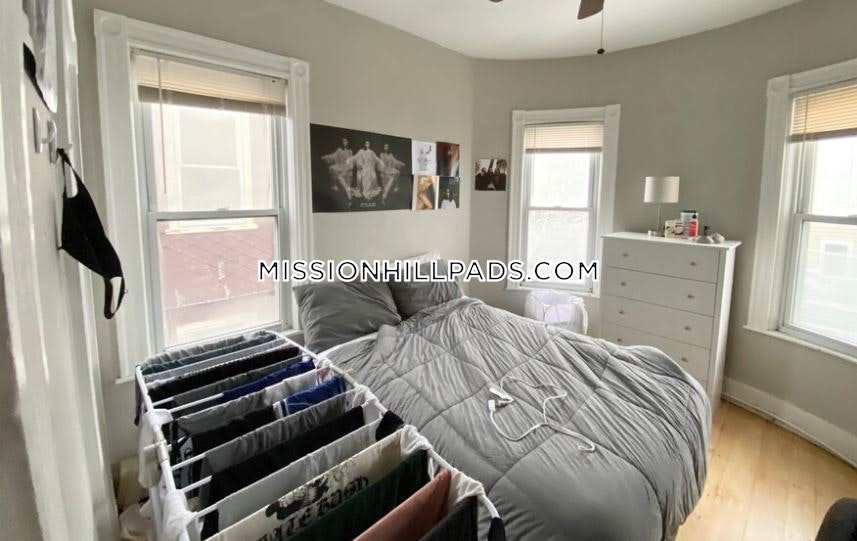 36 Cherokee St, Mission Hill