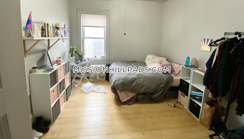 36 Cherokee St, Mission Hill