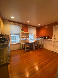 10 Sachem St, Mission Hill