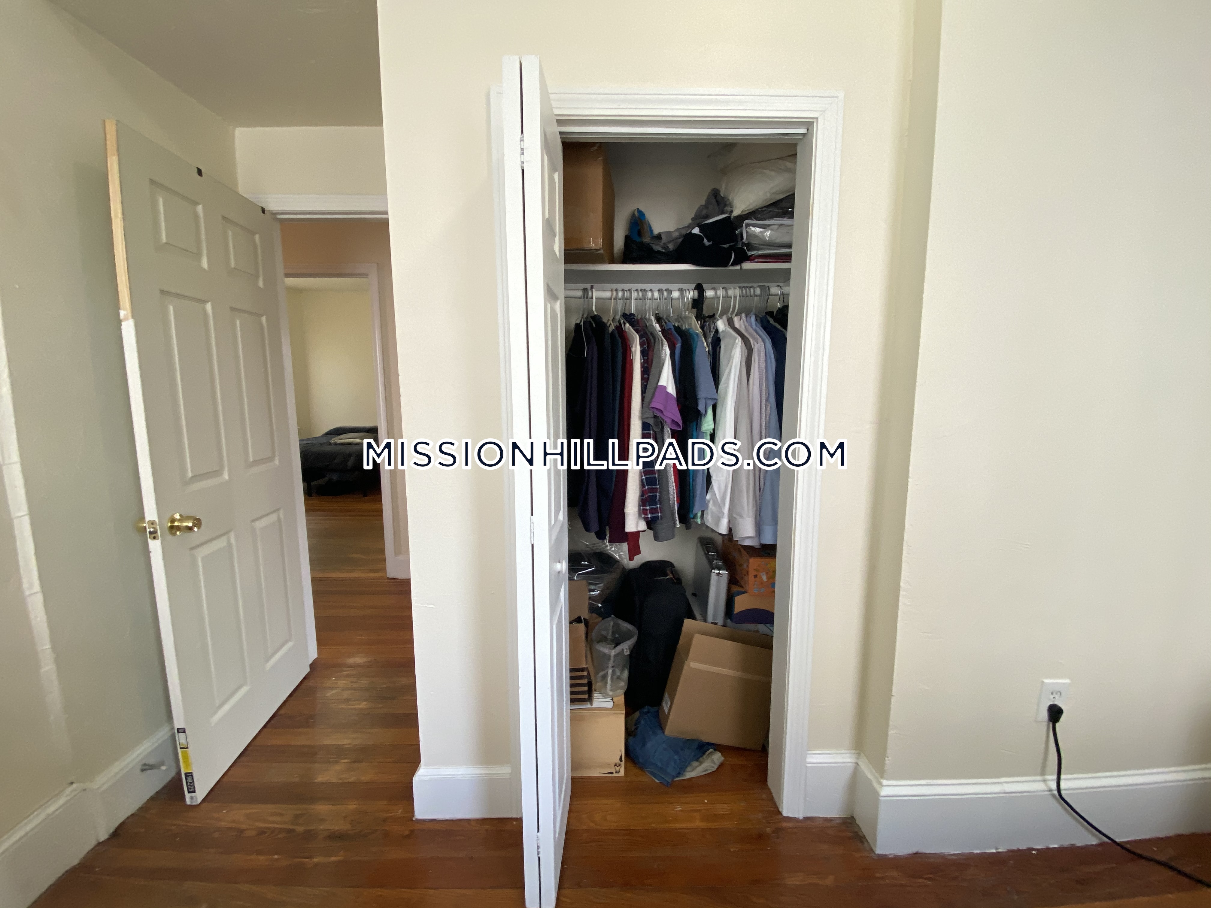 18 Lawn St, Mission Hill