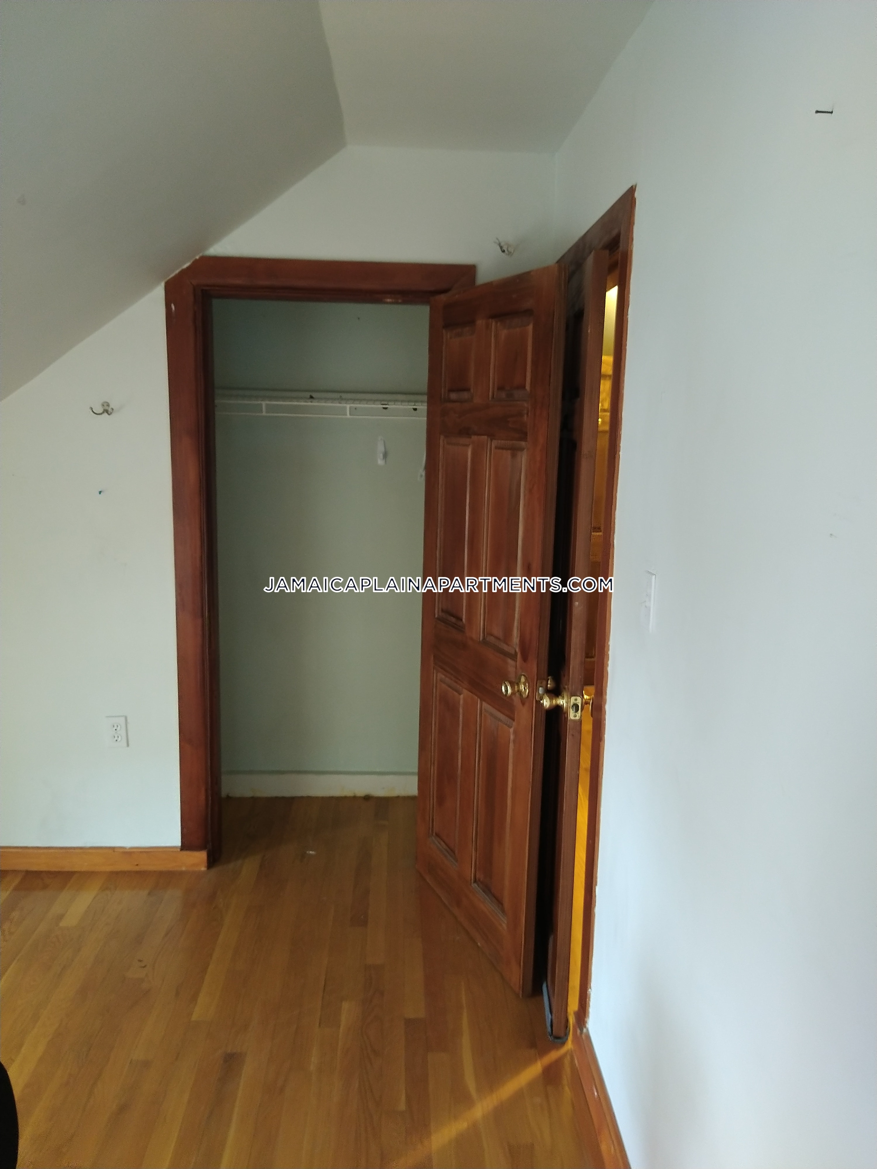 47 Creighton, Jamaica Plain