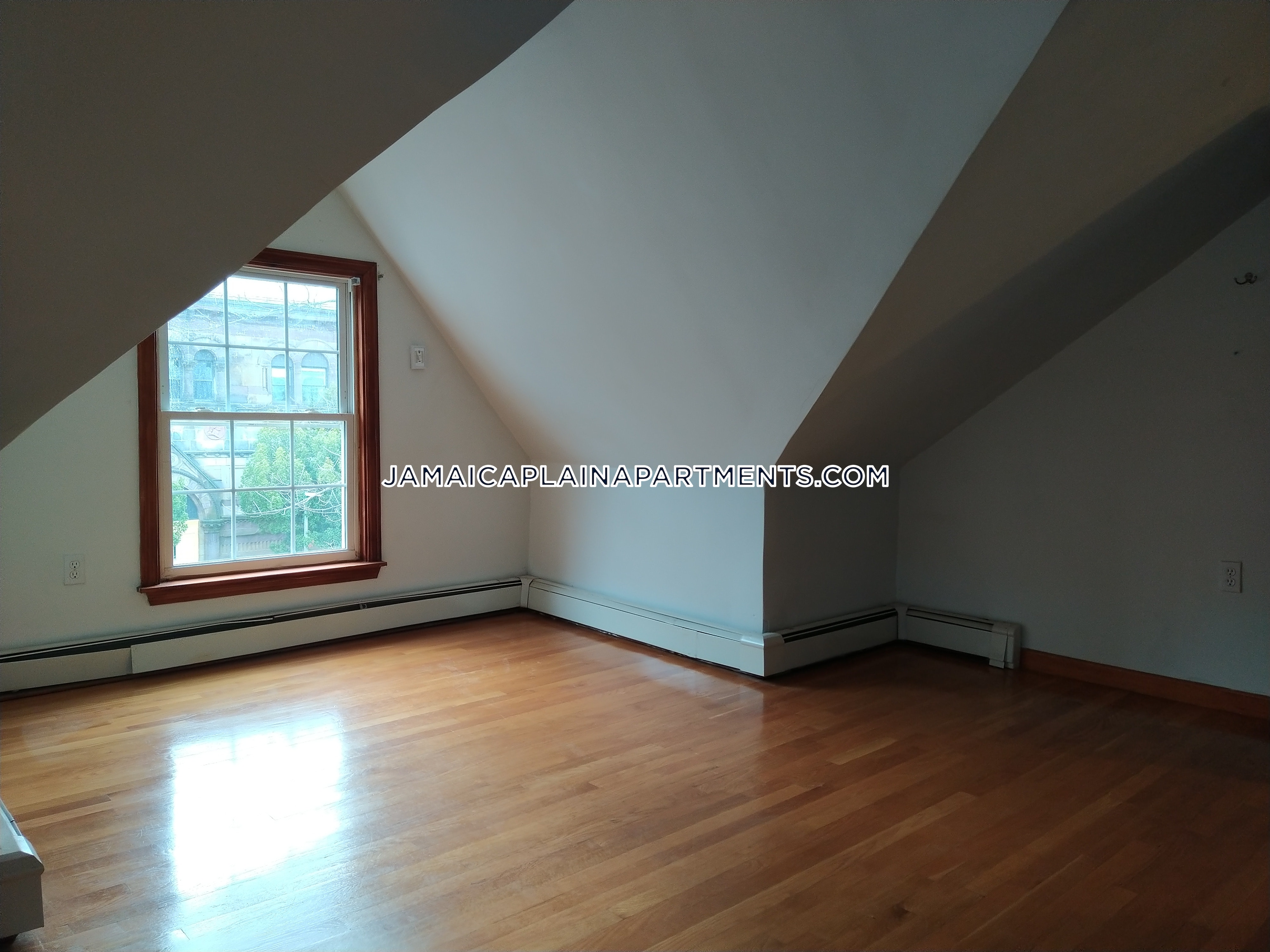 47 Creighton, Jamaica Plain