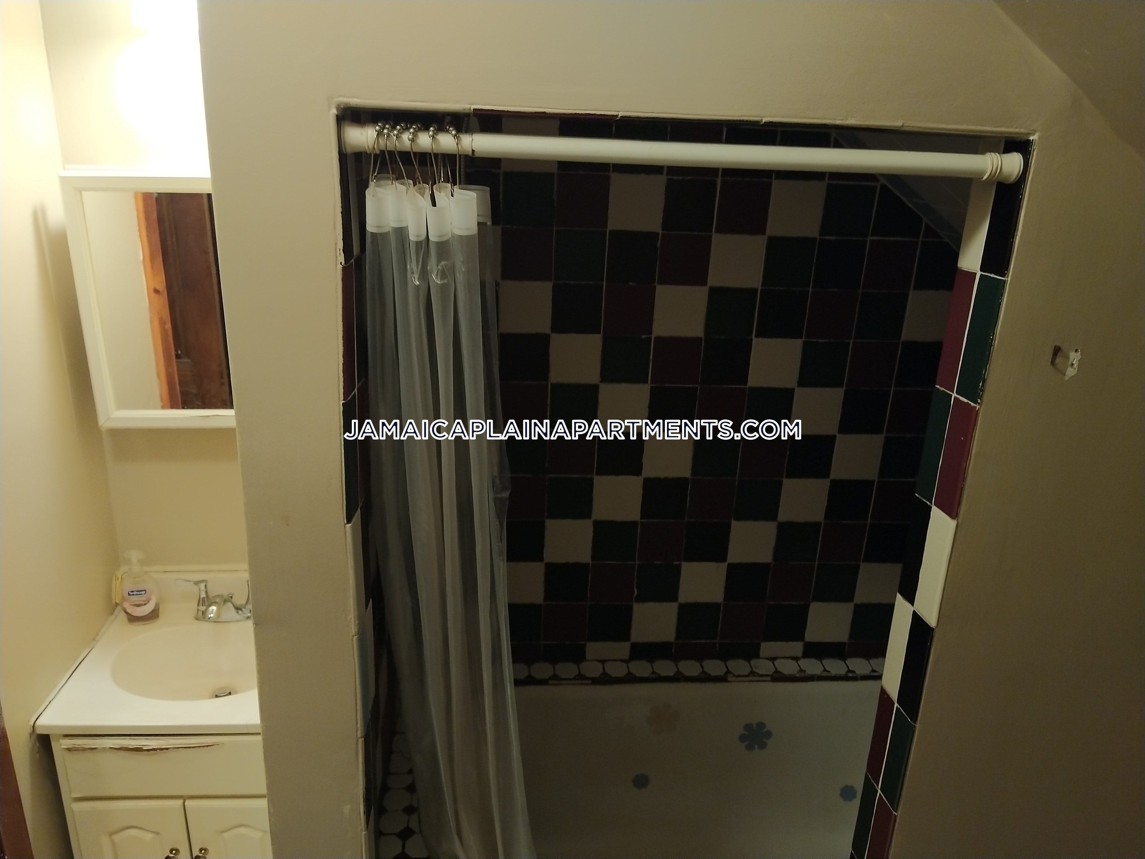 47 Creighton, Jamaica Plain