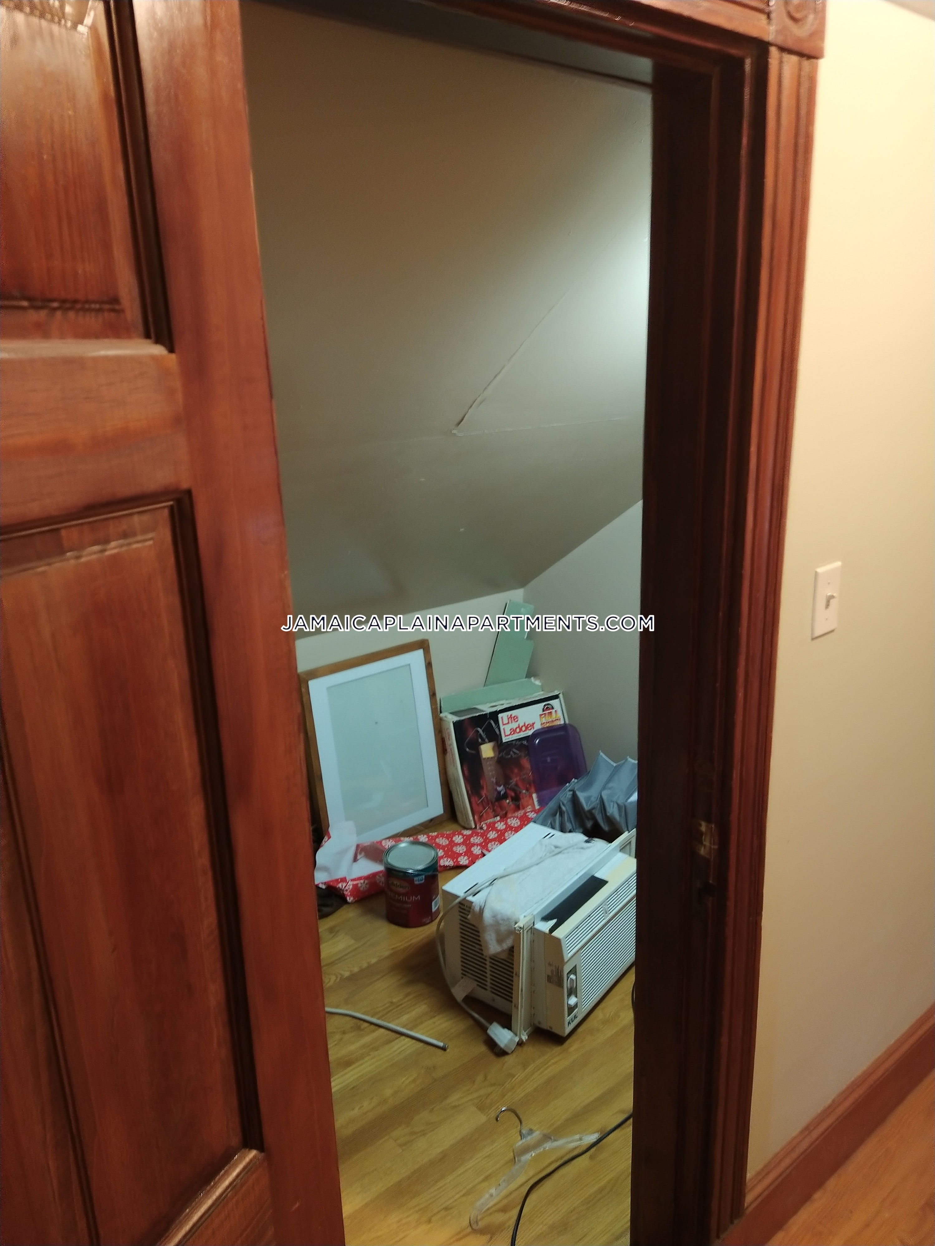 47 Creighton, Jamaica Plain