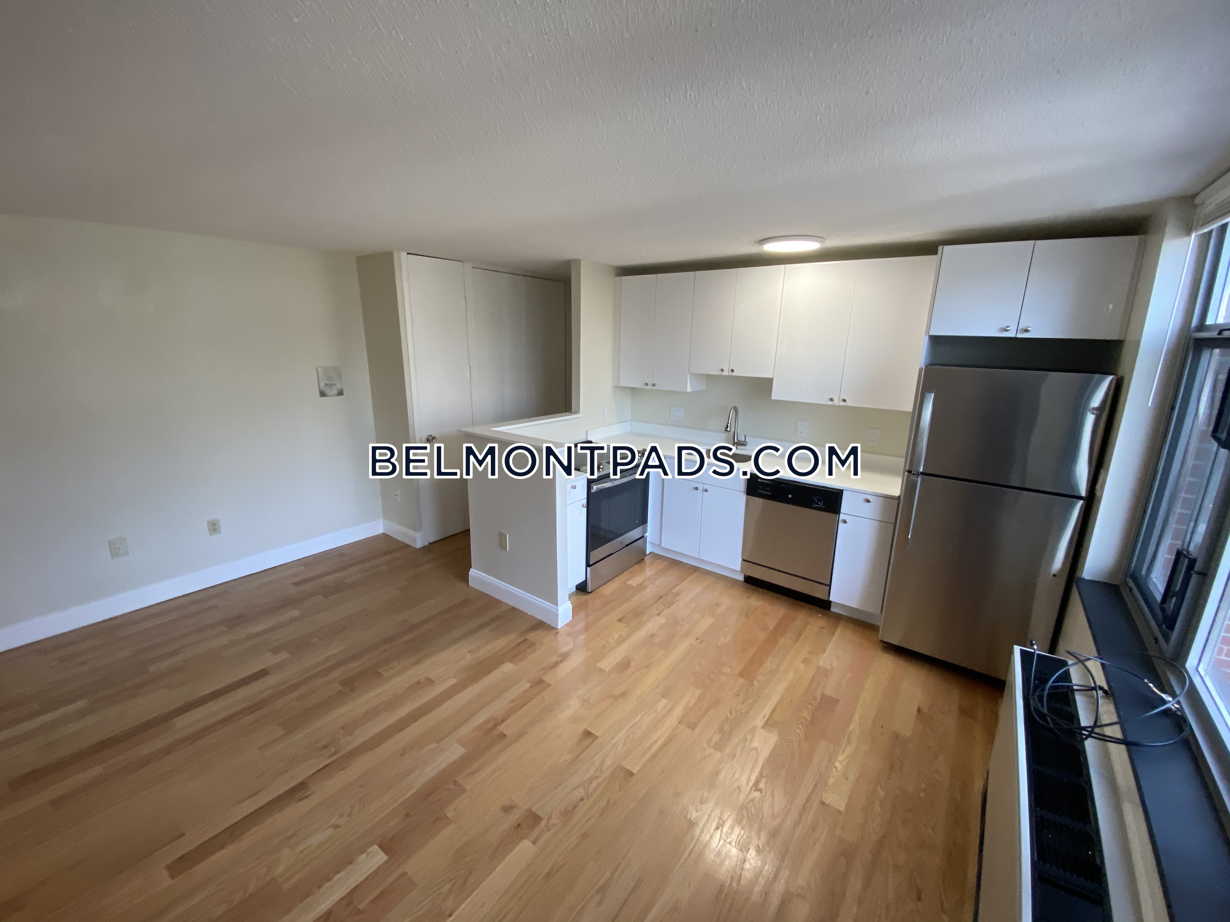 125 Trapelo Rd, Cushing Square