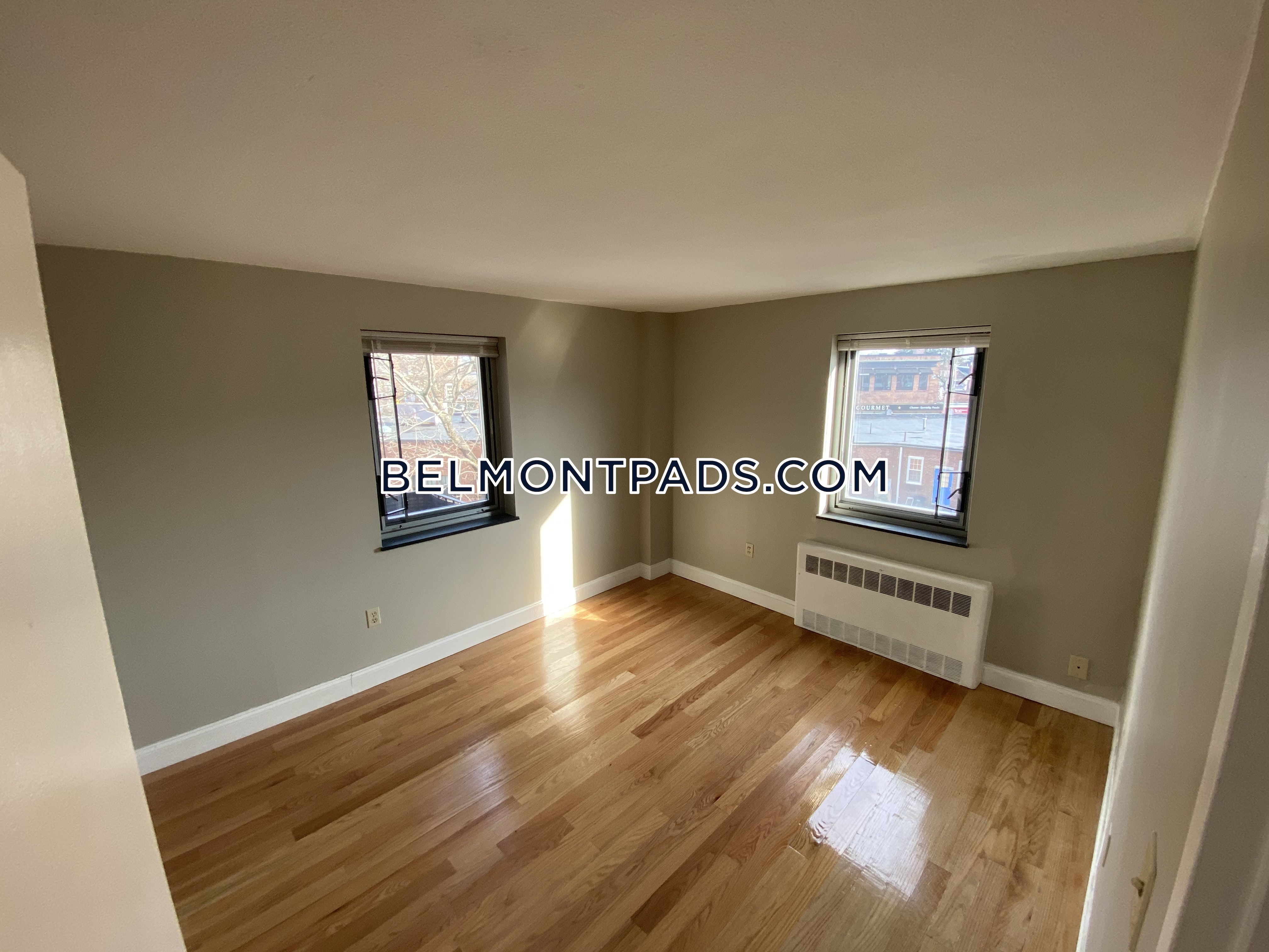 125 Trapelo Rd, Cushing Square