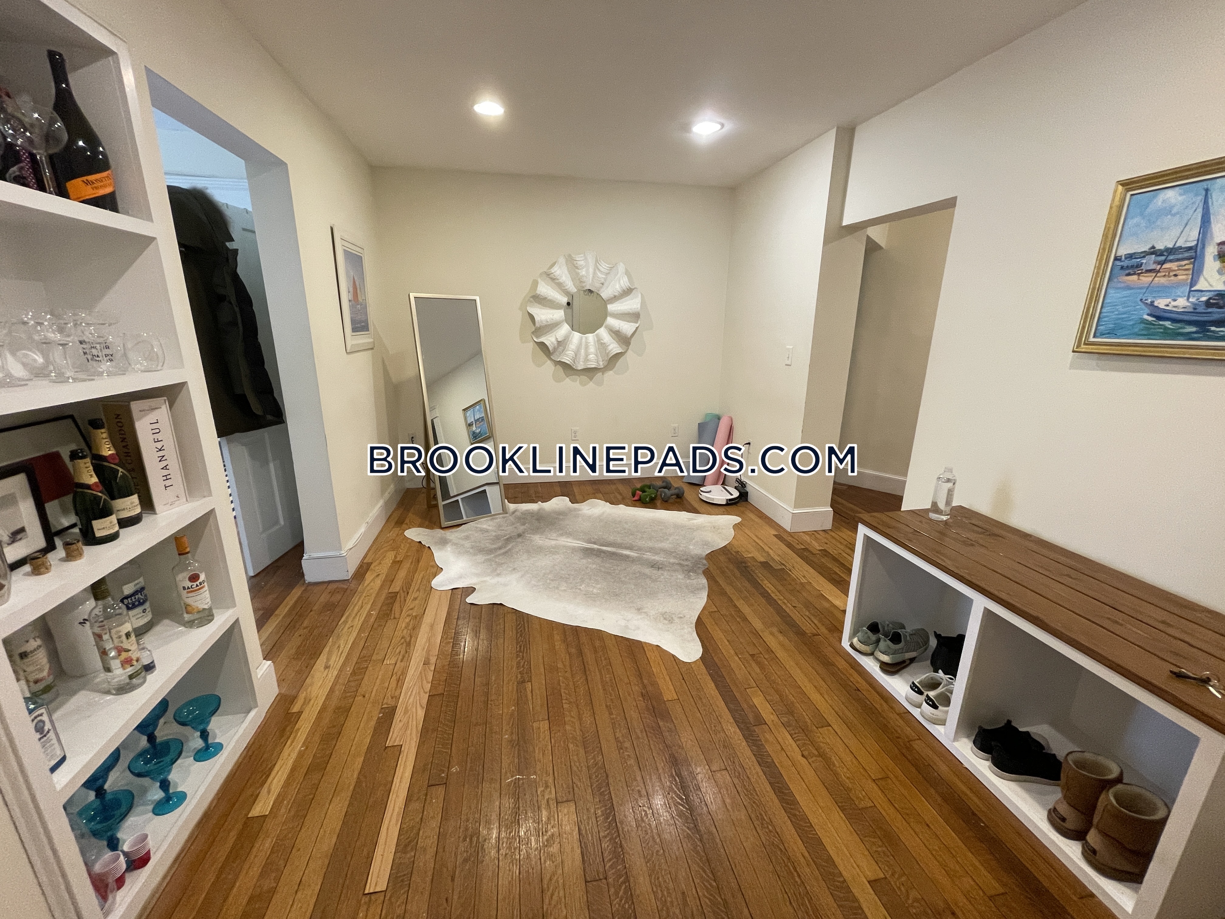 316 Saint Paul St, Longwood