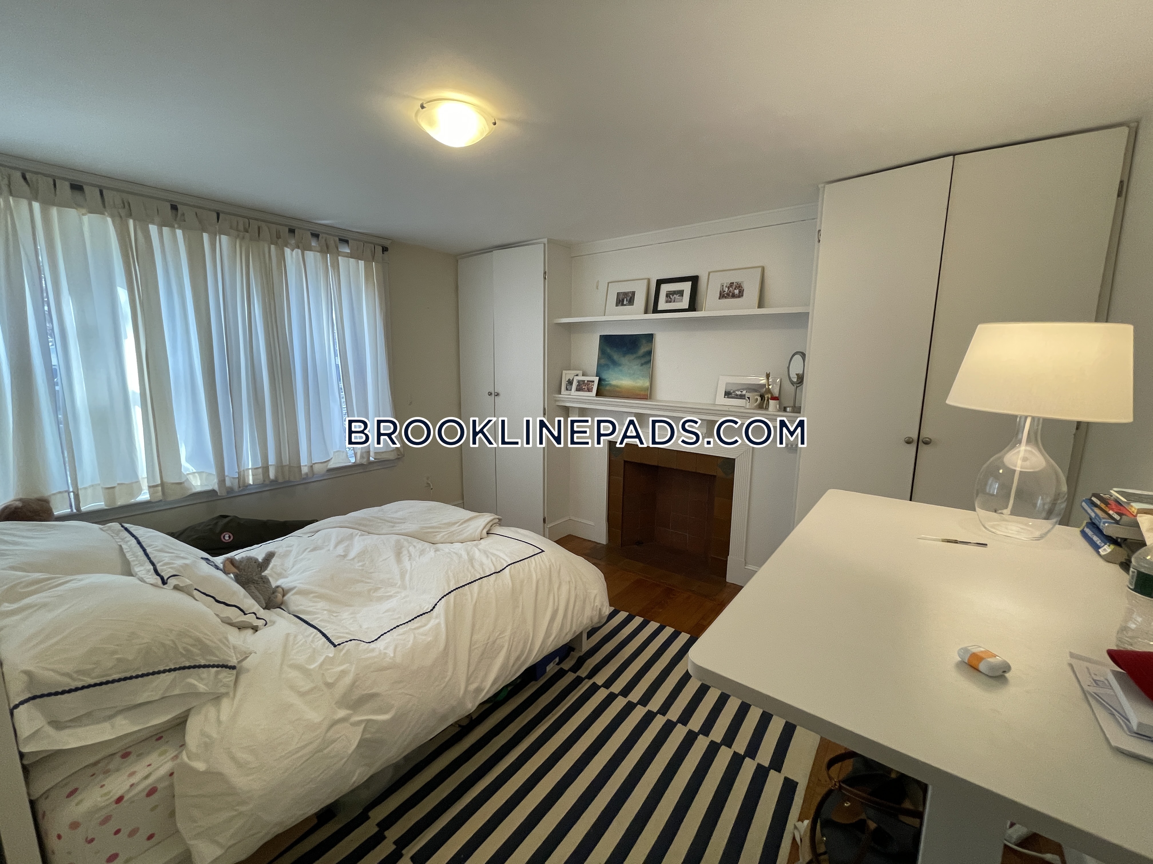 316 Saint Paul St, Longwood