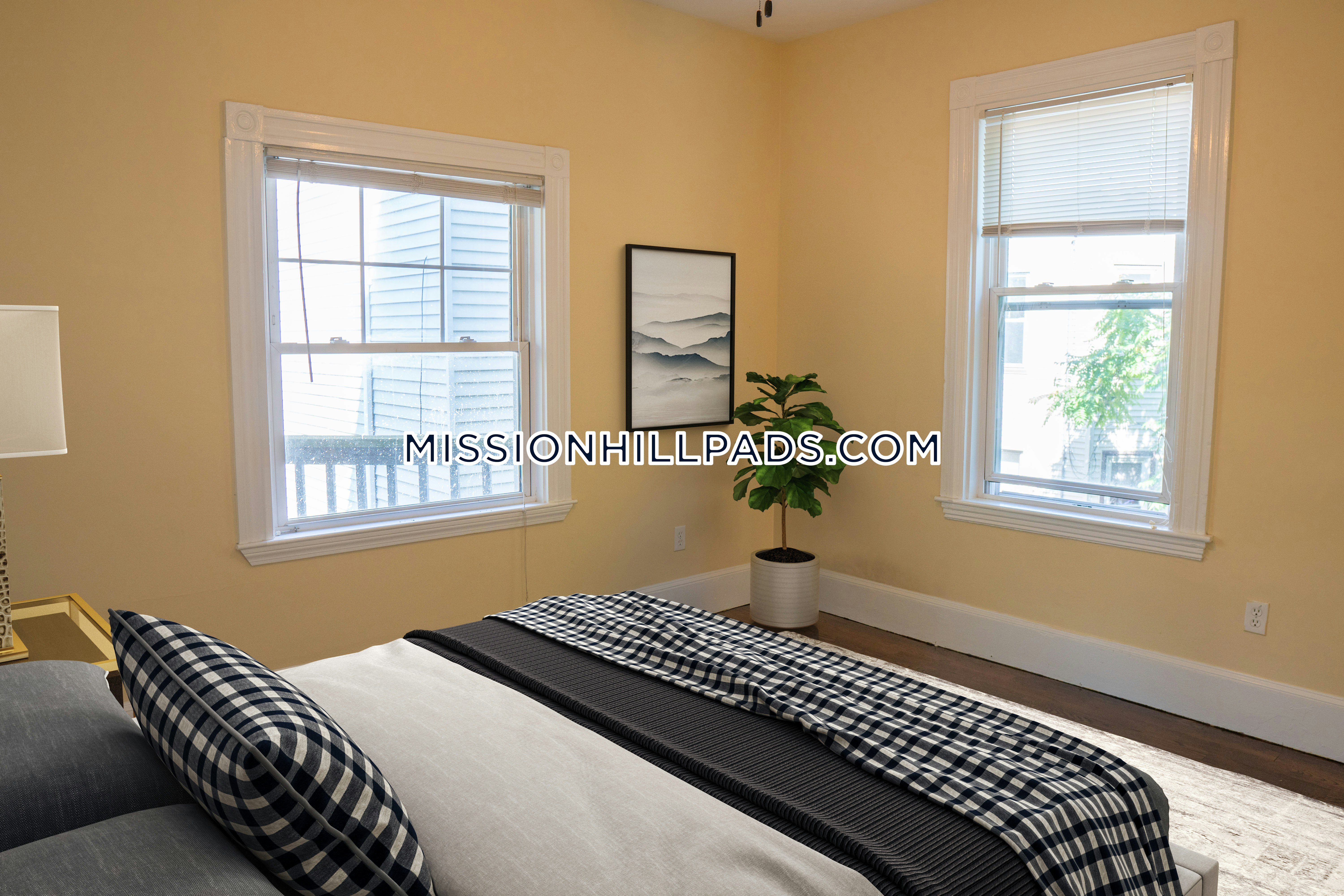 19 Parker Hill Ave, Mission Hill