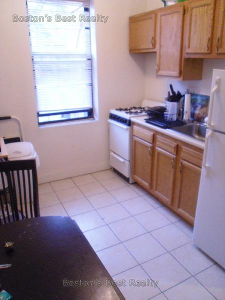 27 Saint Lukes Rd, Allston