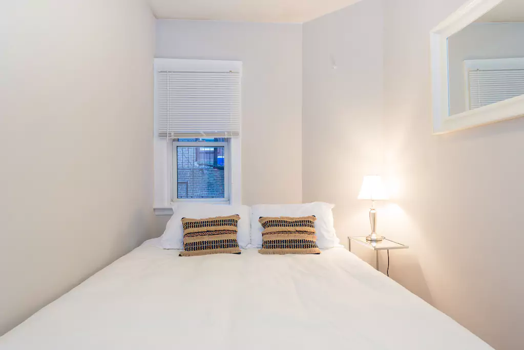 163 Endicott St, North End