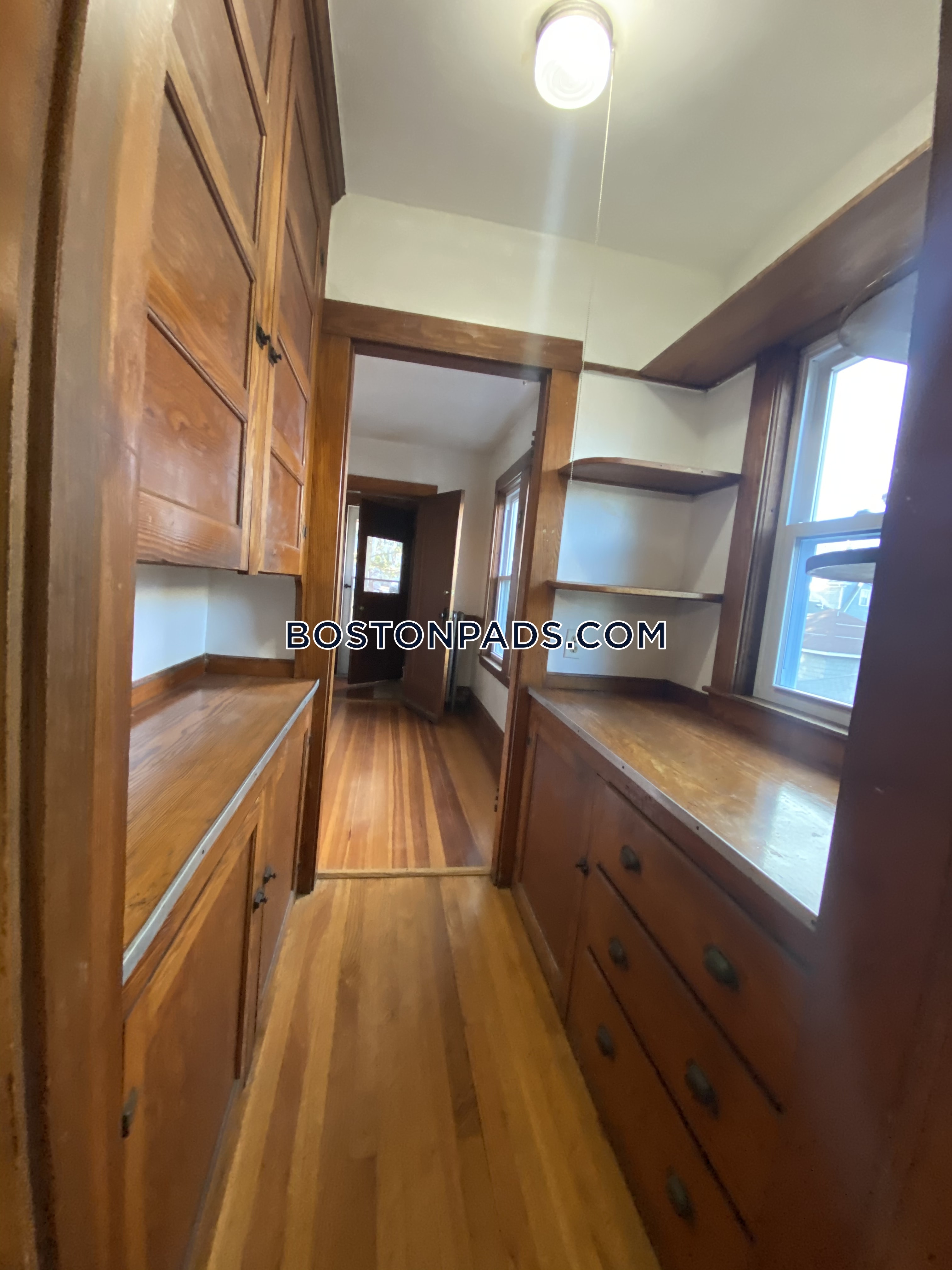 61 Newport St, Arlington