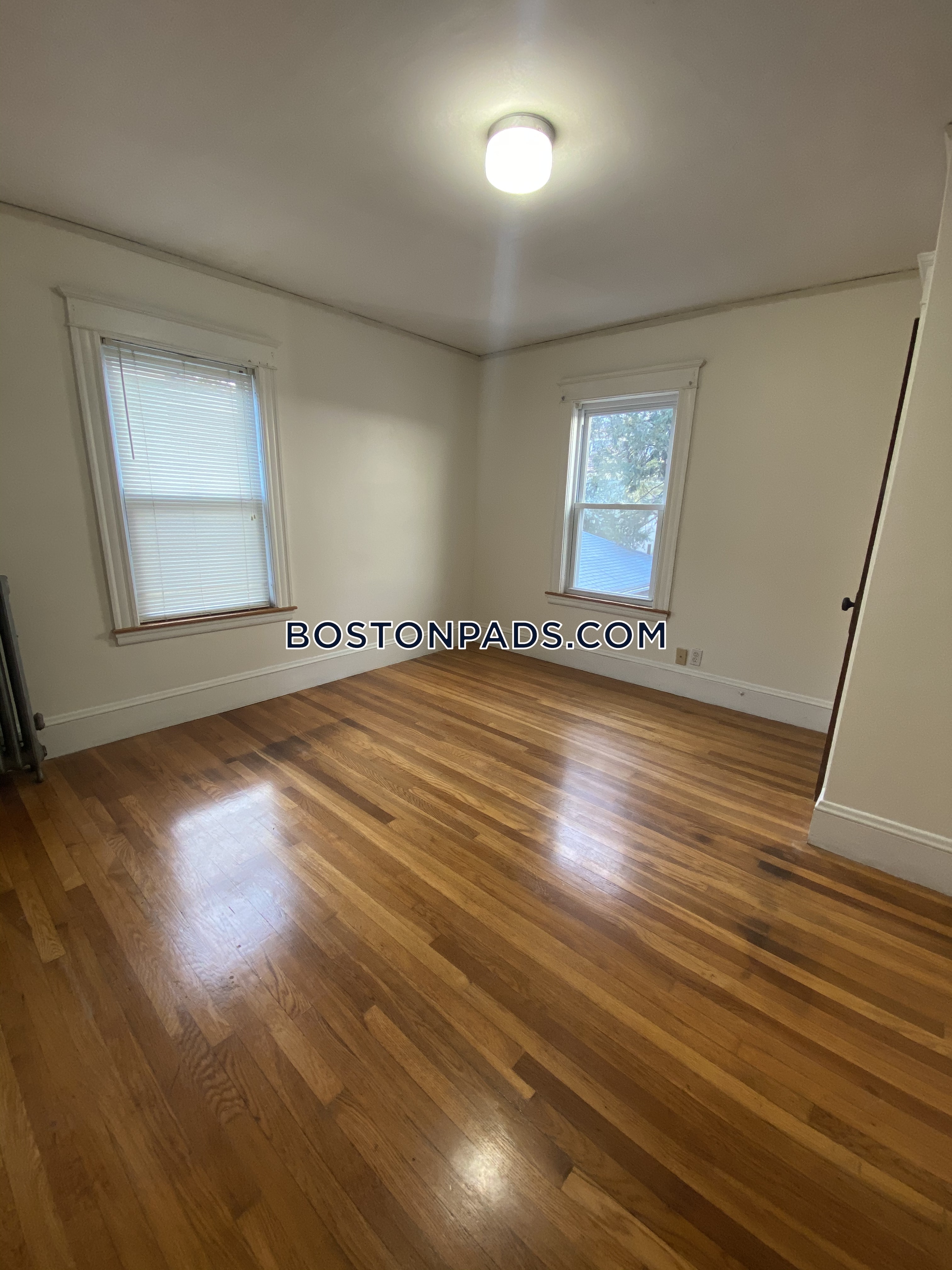 61 Newport St, Arlington