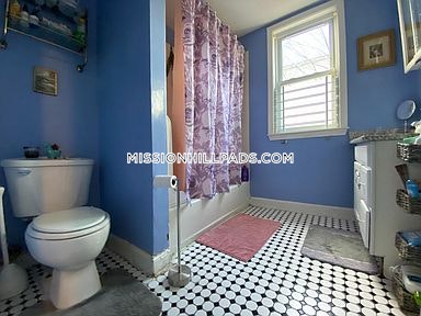 22 Fisher Ave, Mission Hill