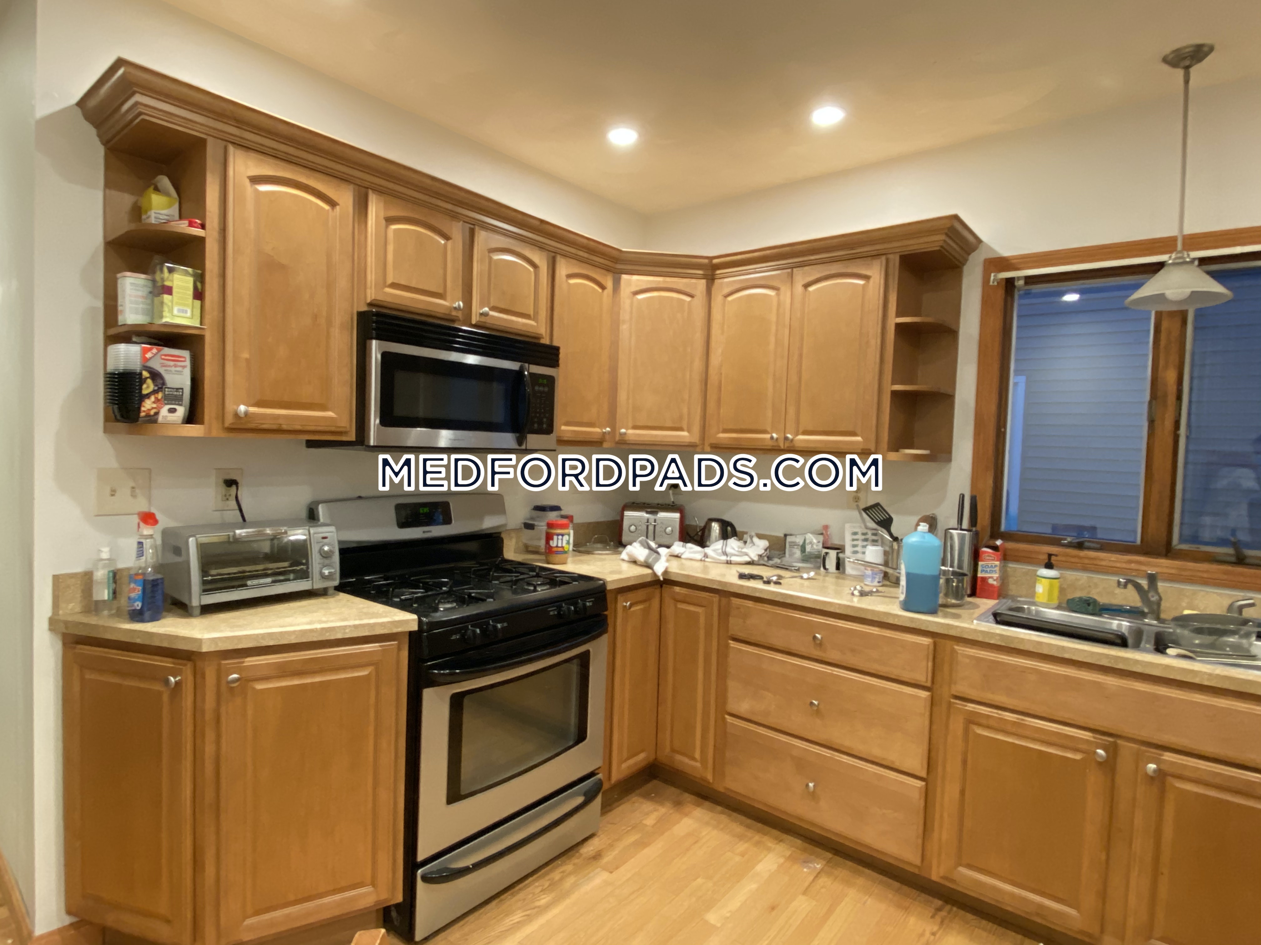 45 Bowdoin St, Tufts University