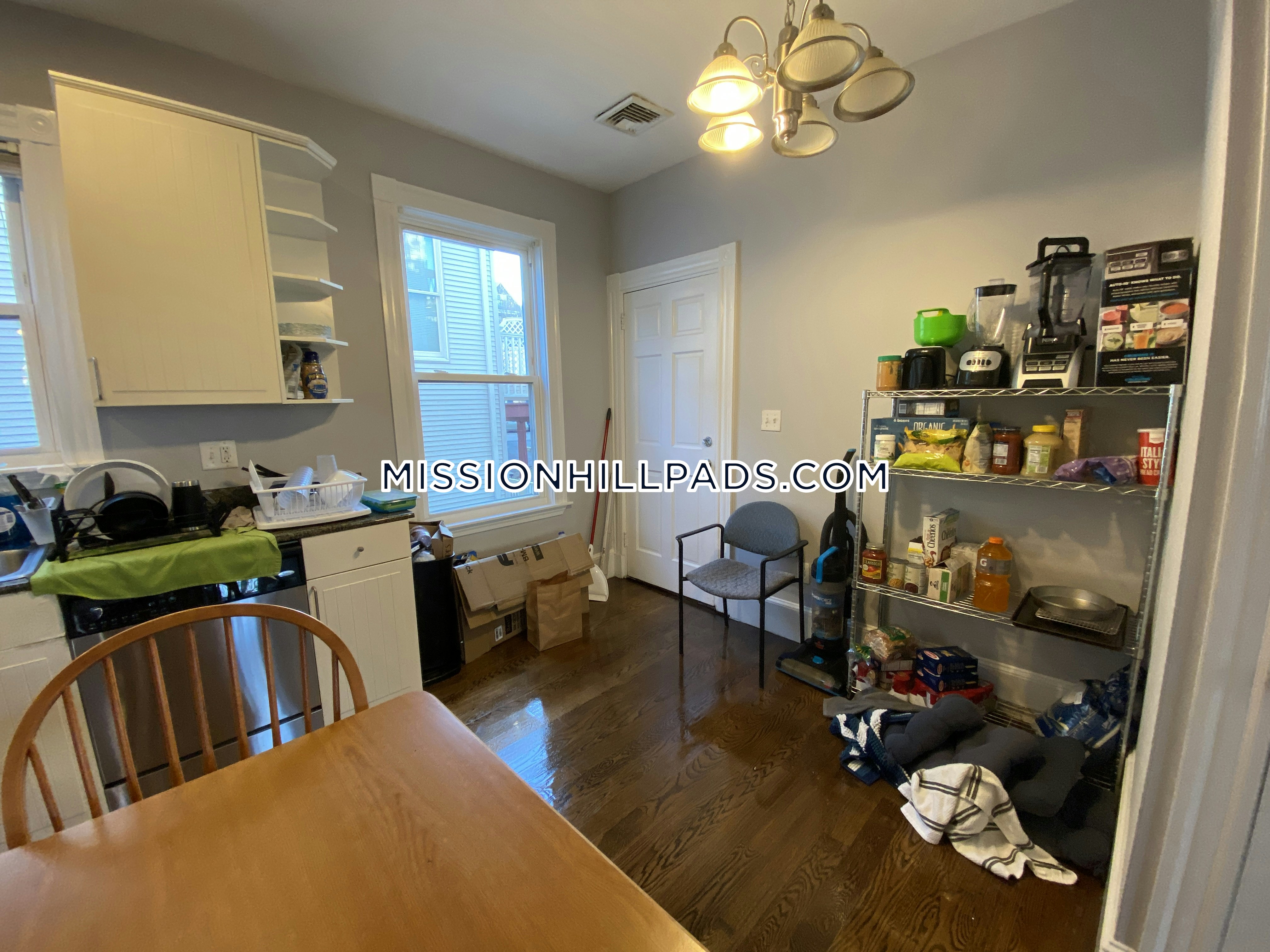 19 Parker Hill Ave, Mission Hill