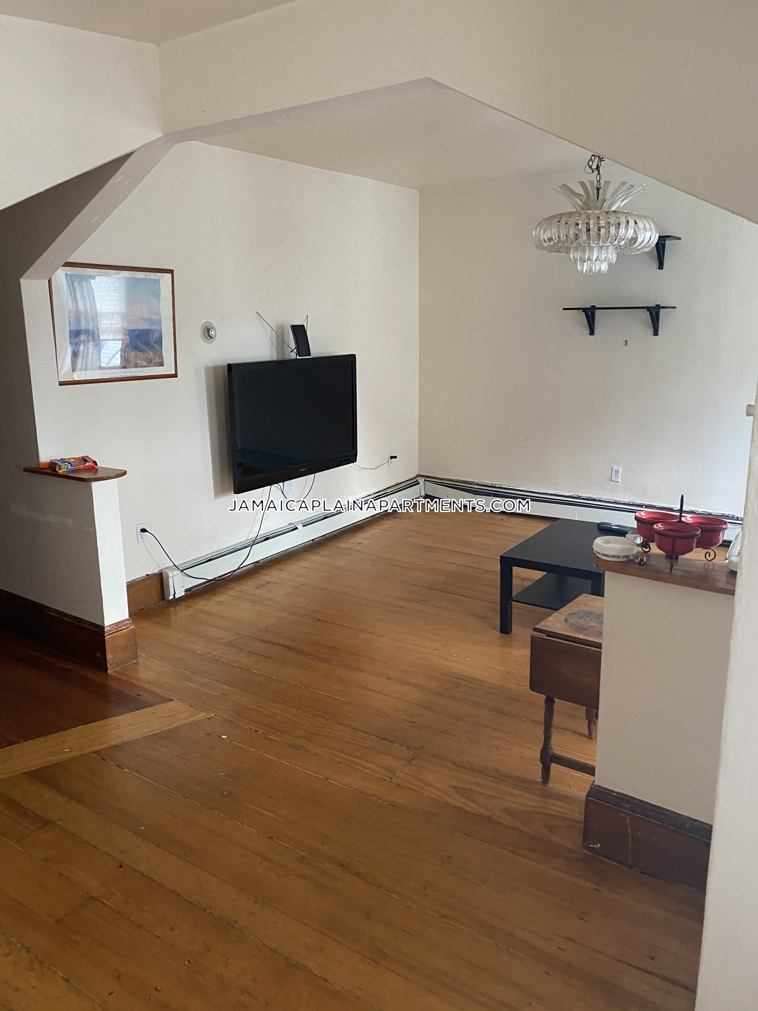 47 Creighton, Jamaica Plain