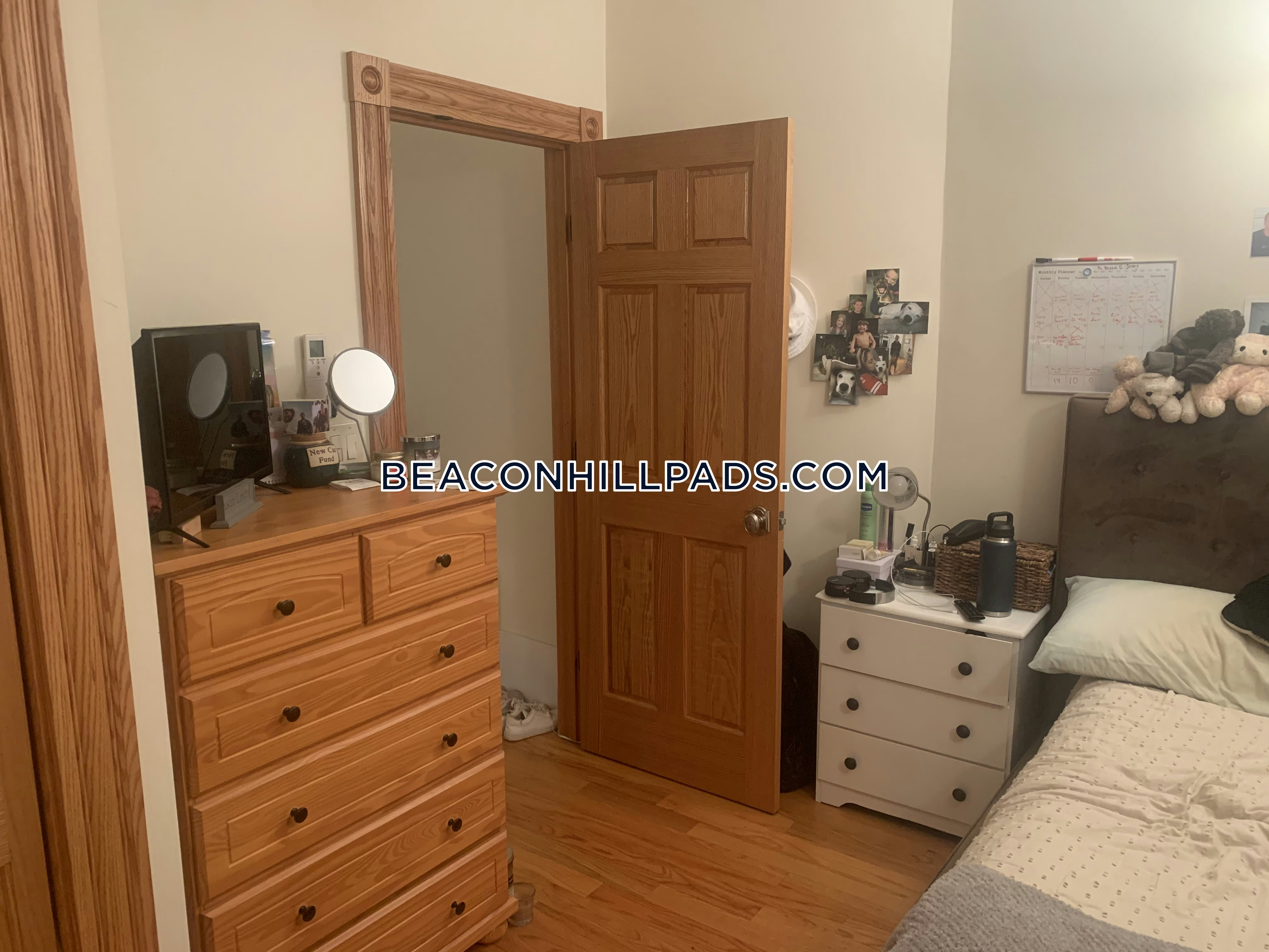 16 South Russell, Beacon Hill