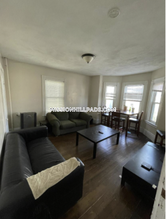 42 Hillside St, Mission Hill