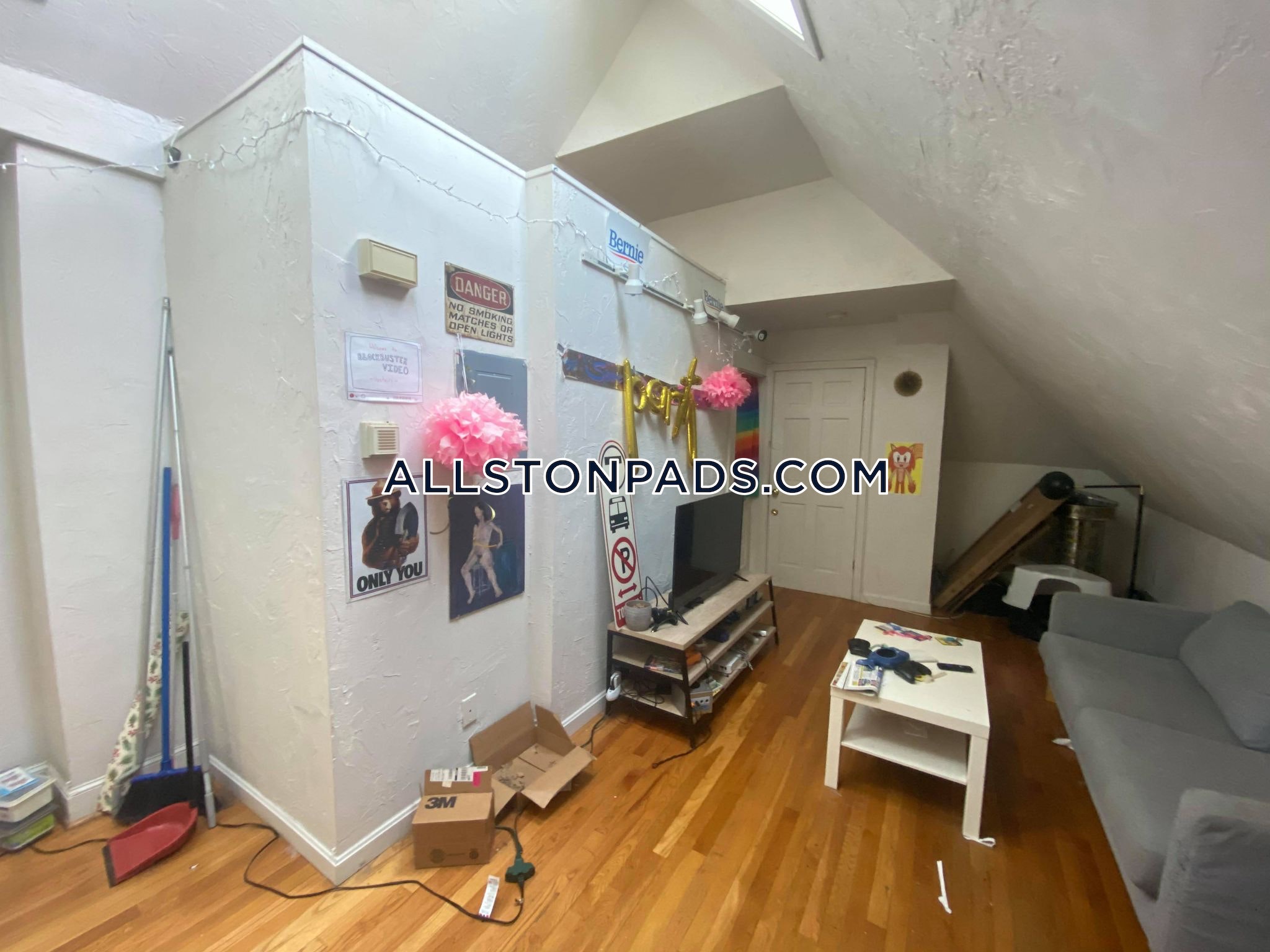 18 Greylock Rd, Allston