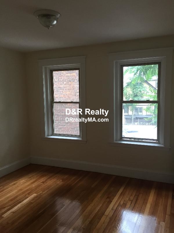 1616 Massachusetts Ave, Harvard Square