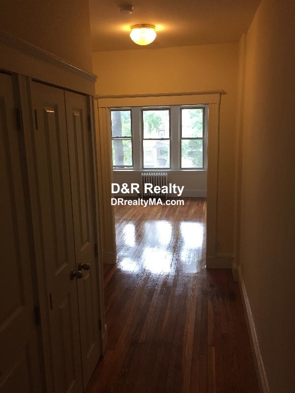 1616 Massachusetts Ave, Harvard Square