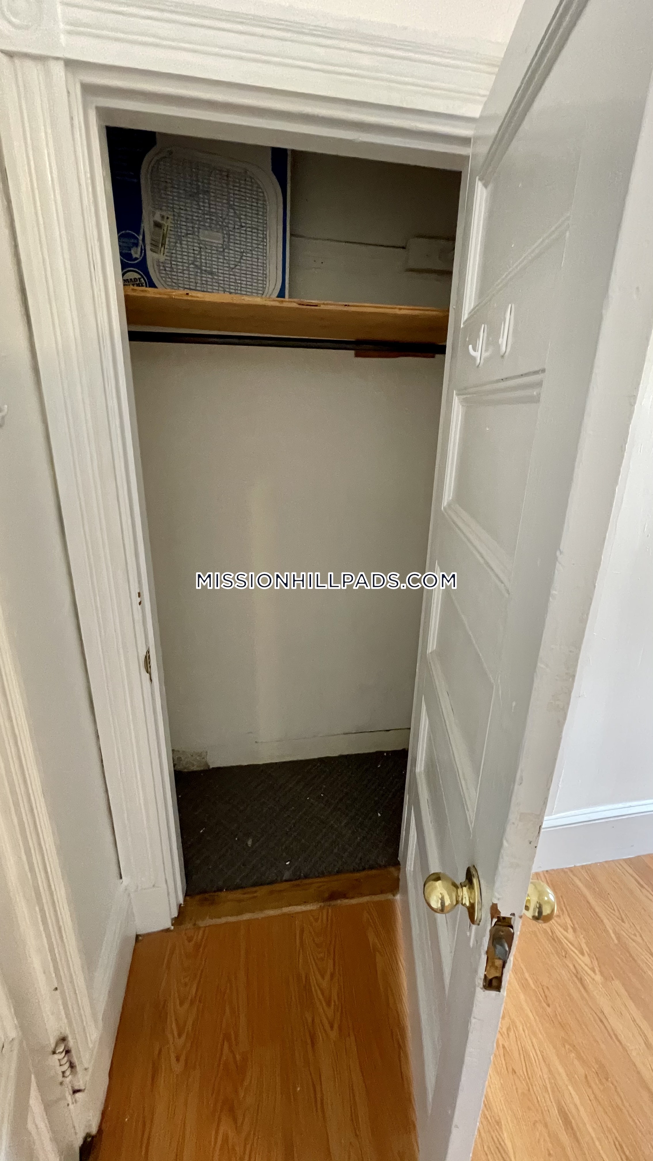 34 Cherokee St, Mission Hill