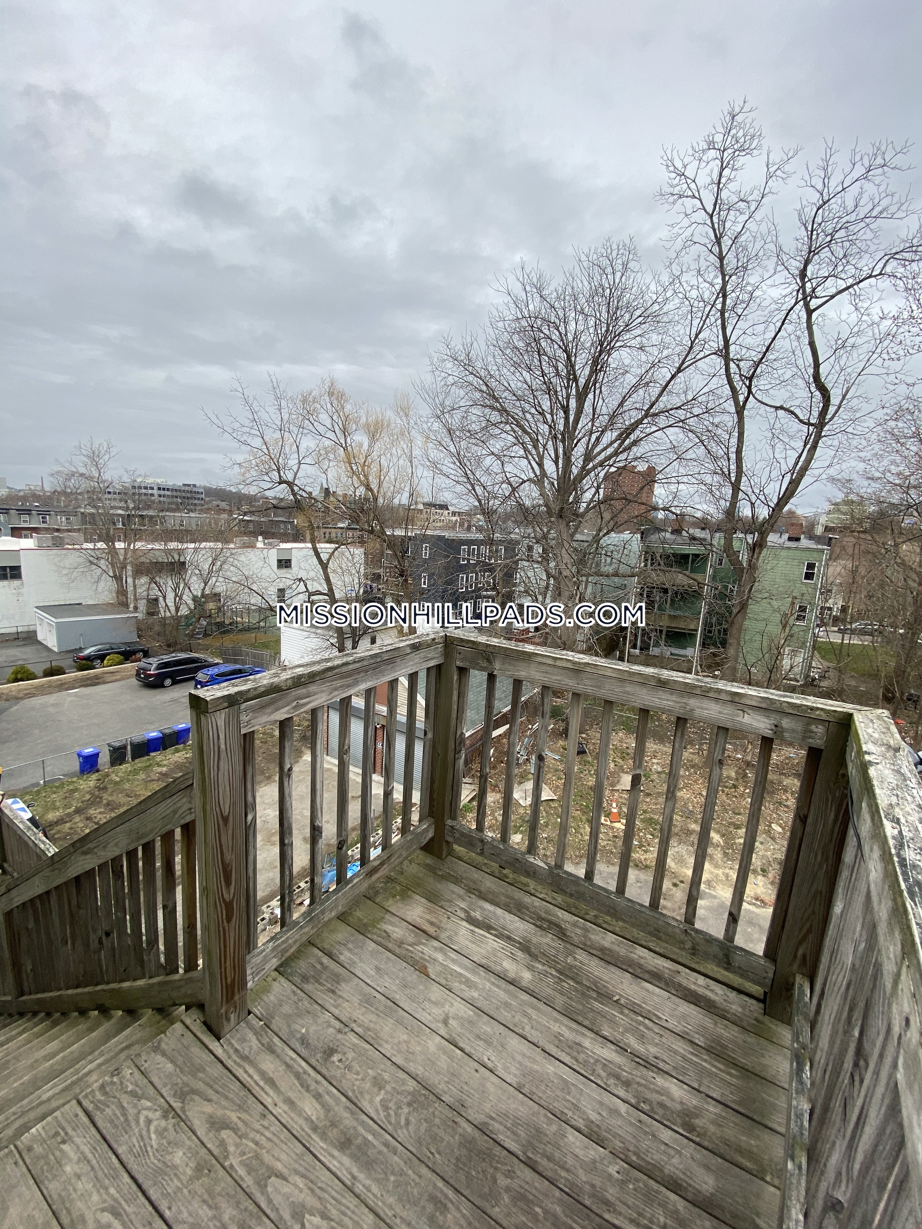 10 Westminster Ave, Roxbury