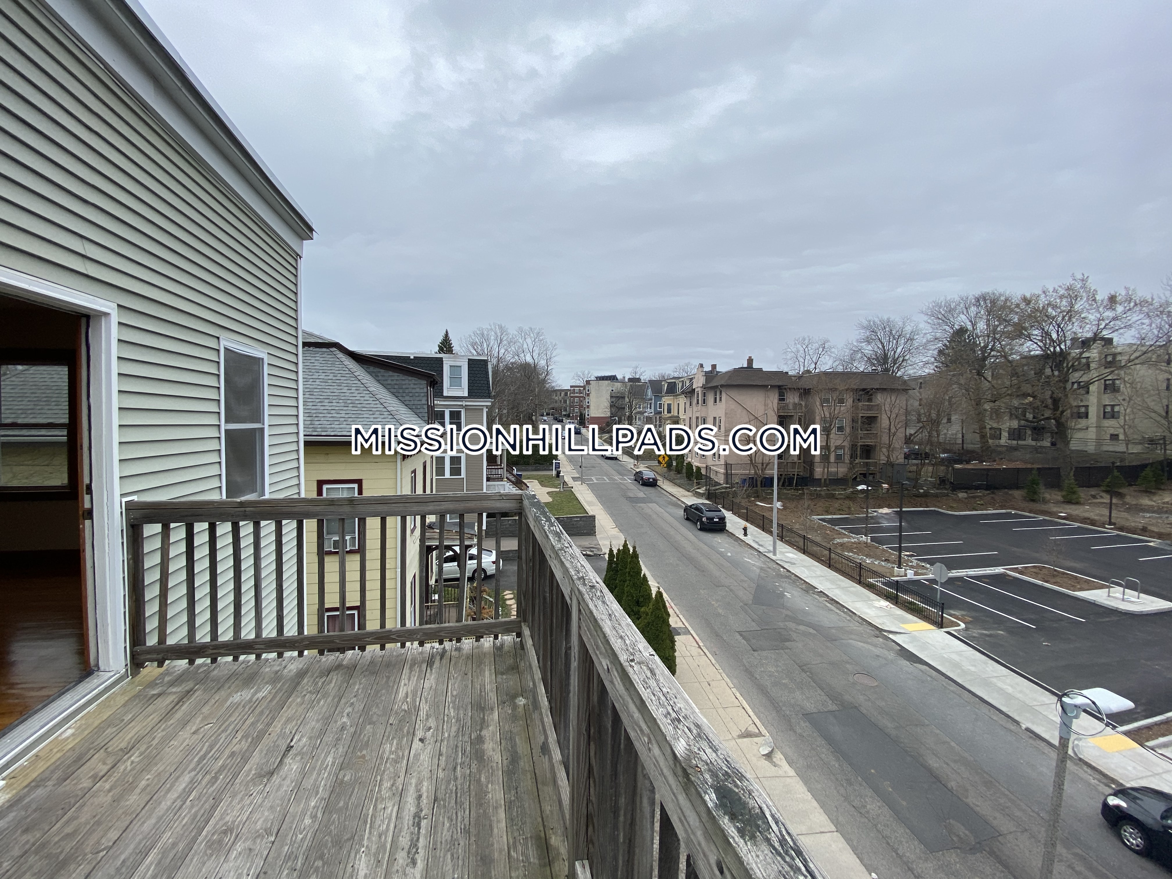 10 Westminster Ave, Roxbury