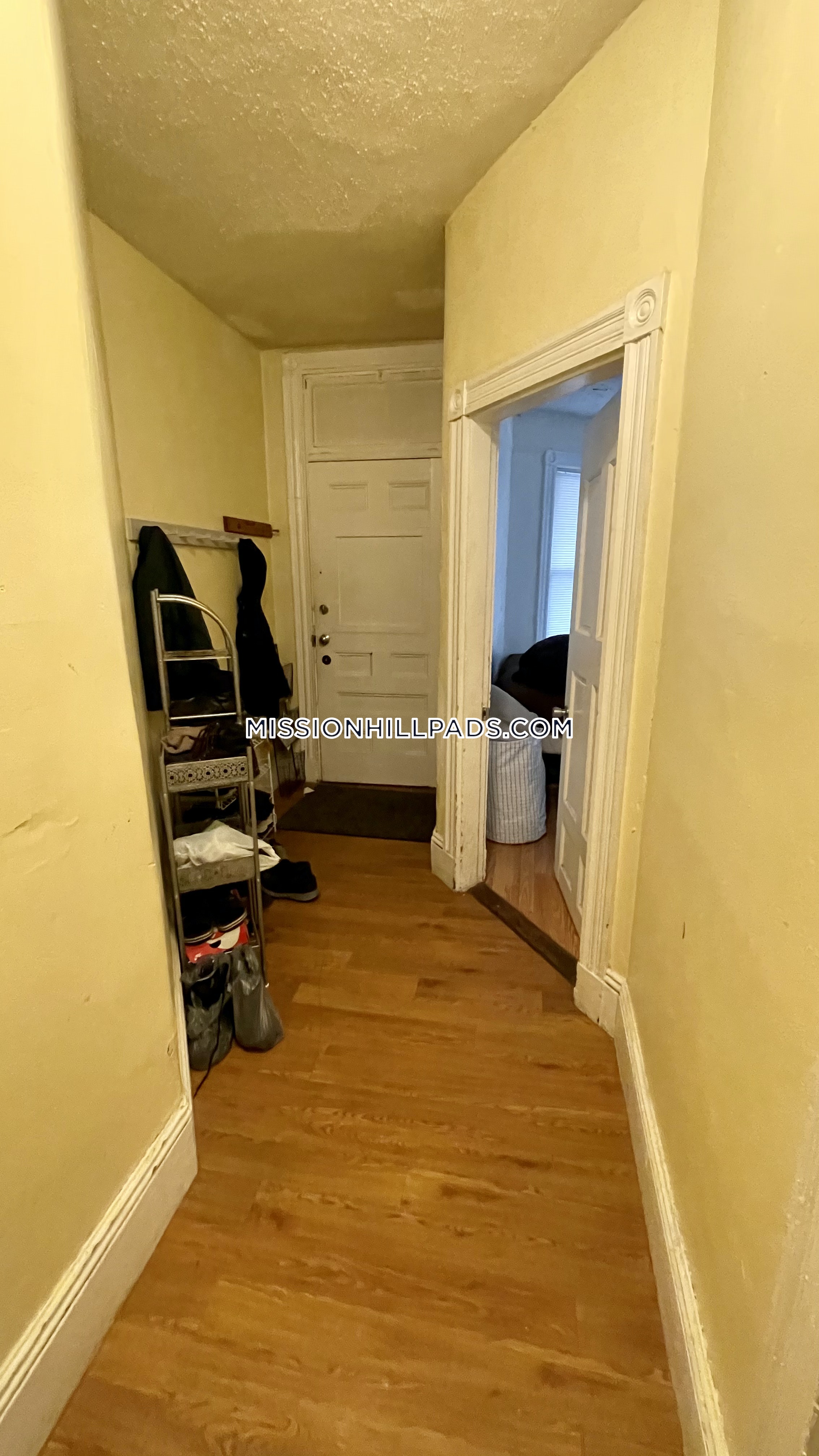 34 Cherokee St, Mission Hill