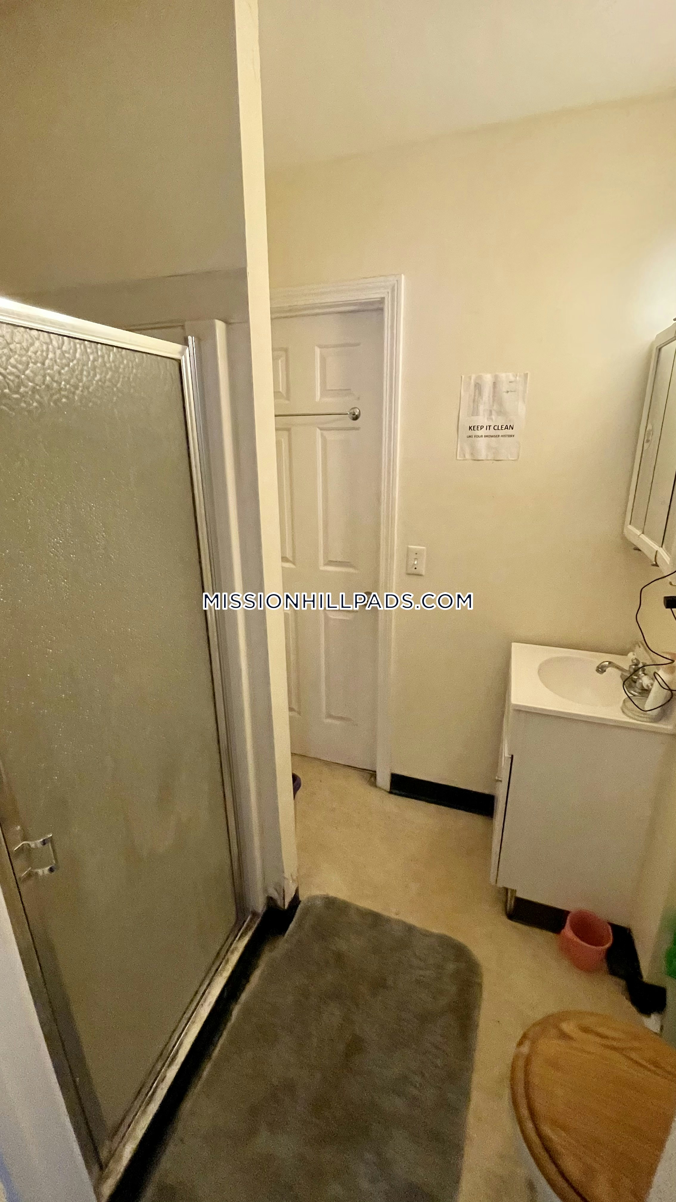 34 Cherokee St, Mission Hill