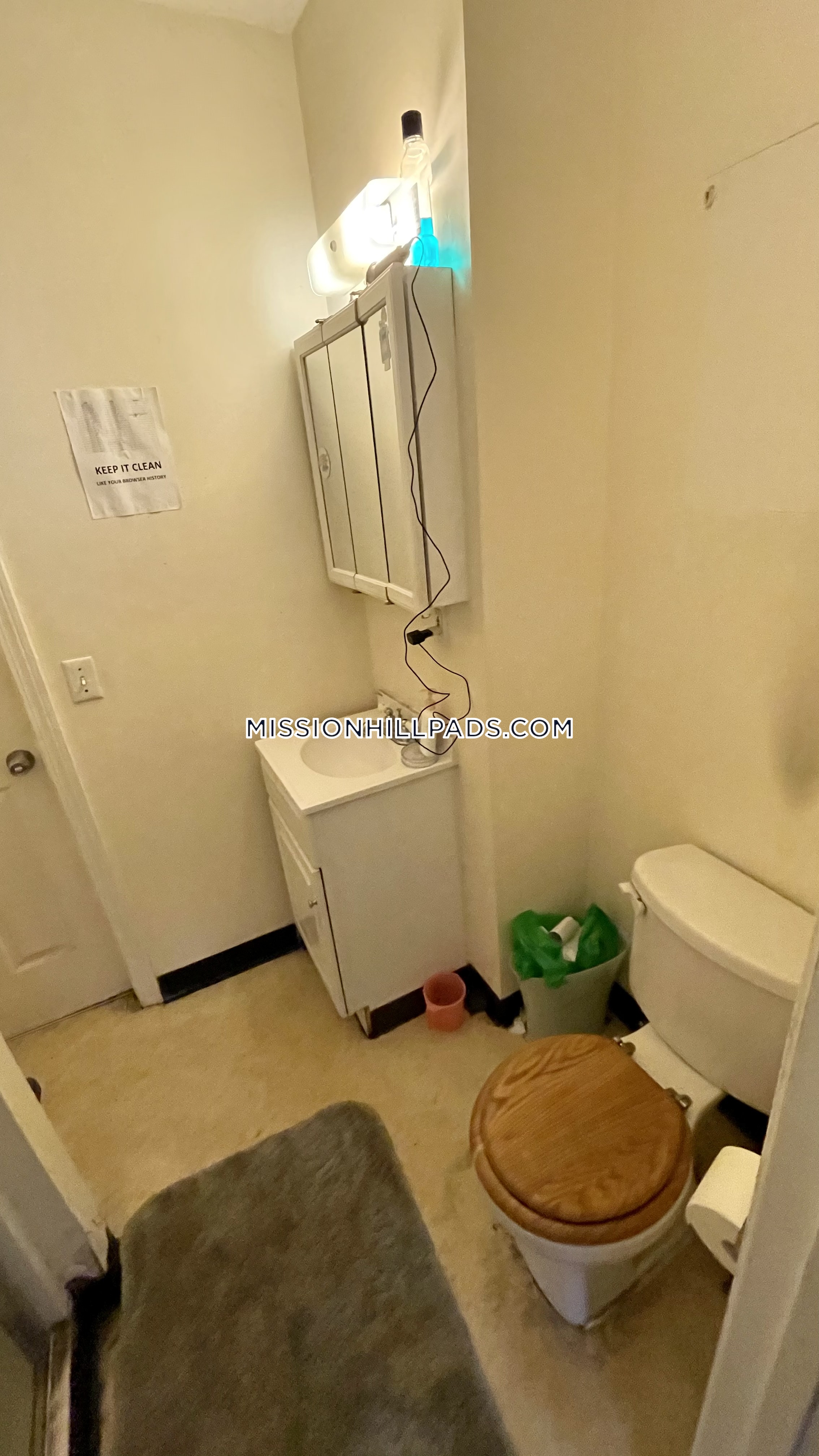 34 Cherokee St, Mission Hill