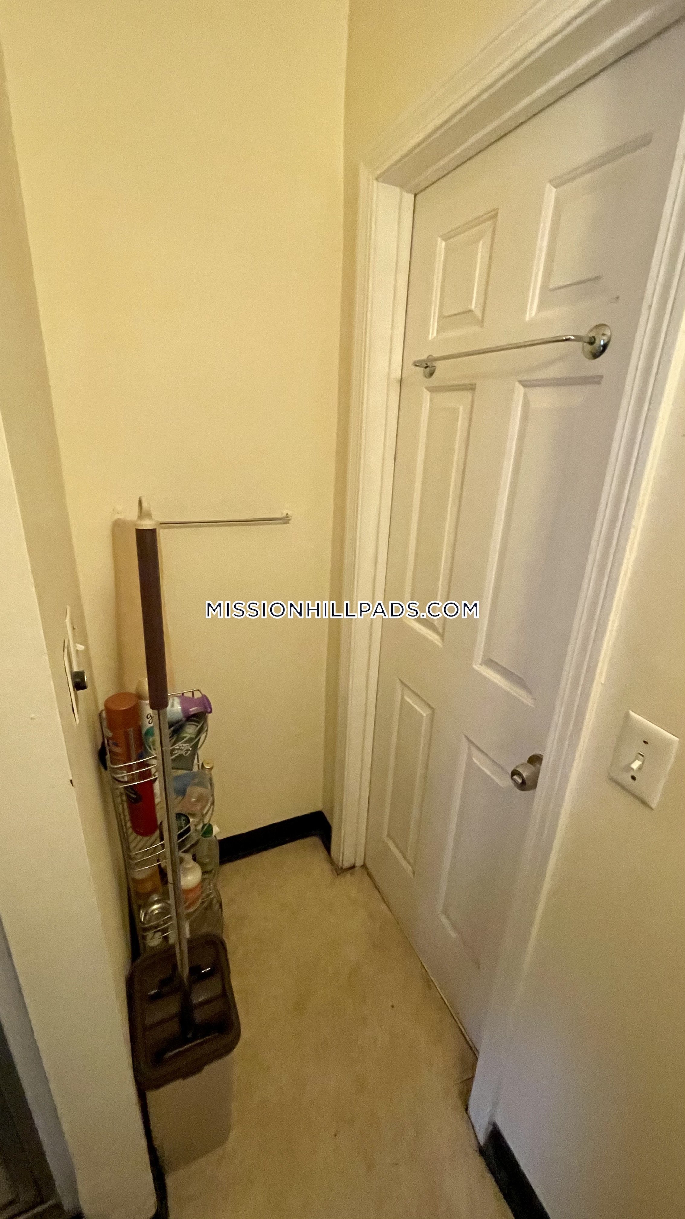 34 Cherokee St, Mission Hill