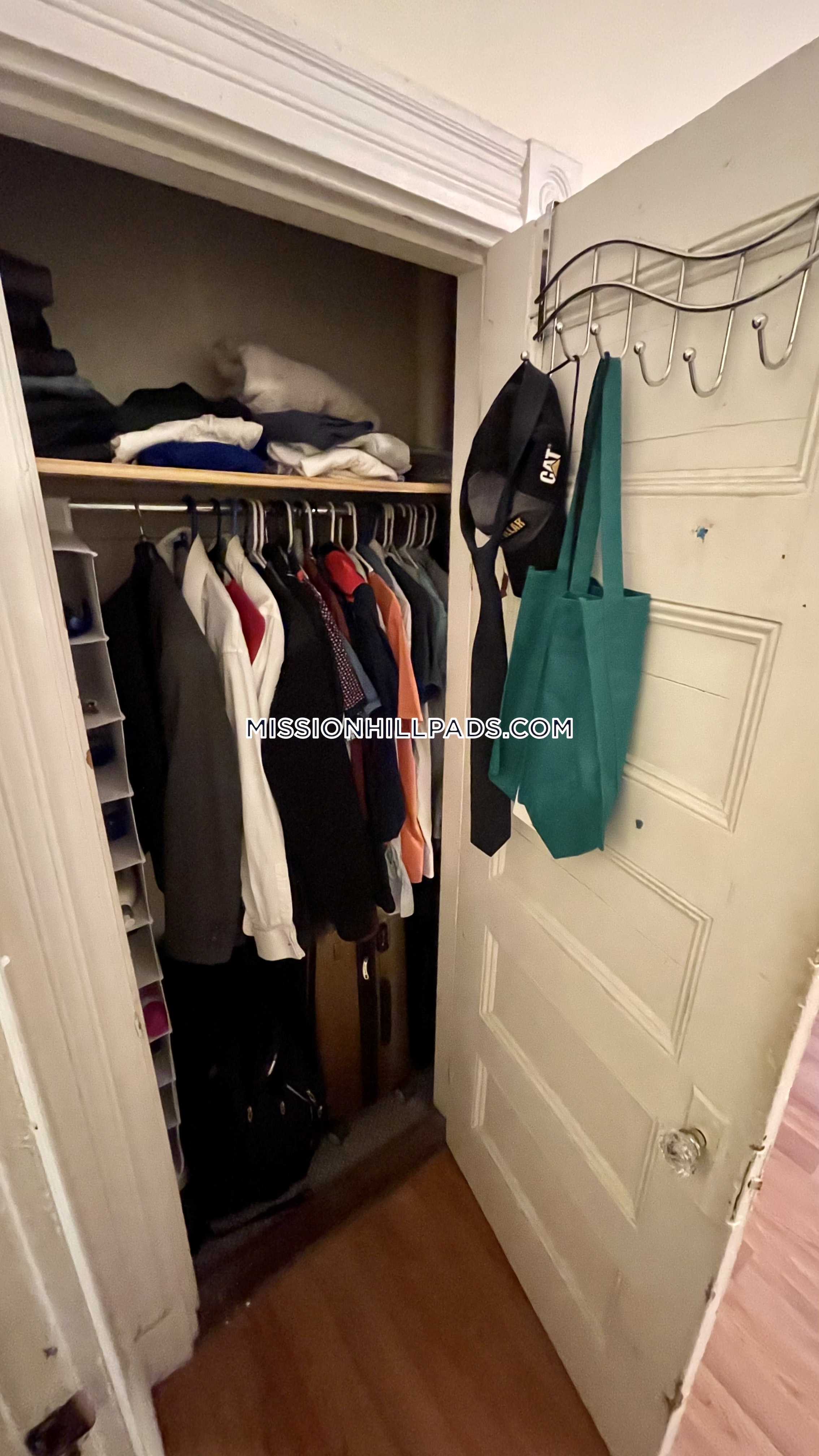 34 Cherokee St, Mission Hill