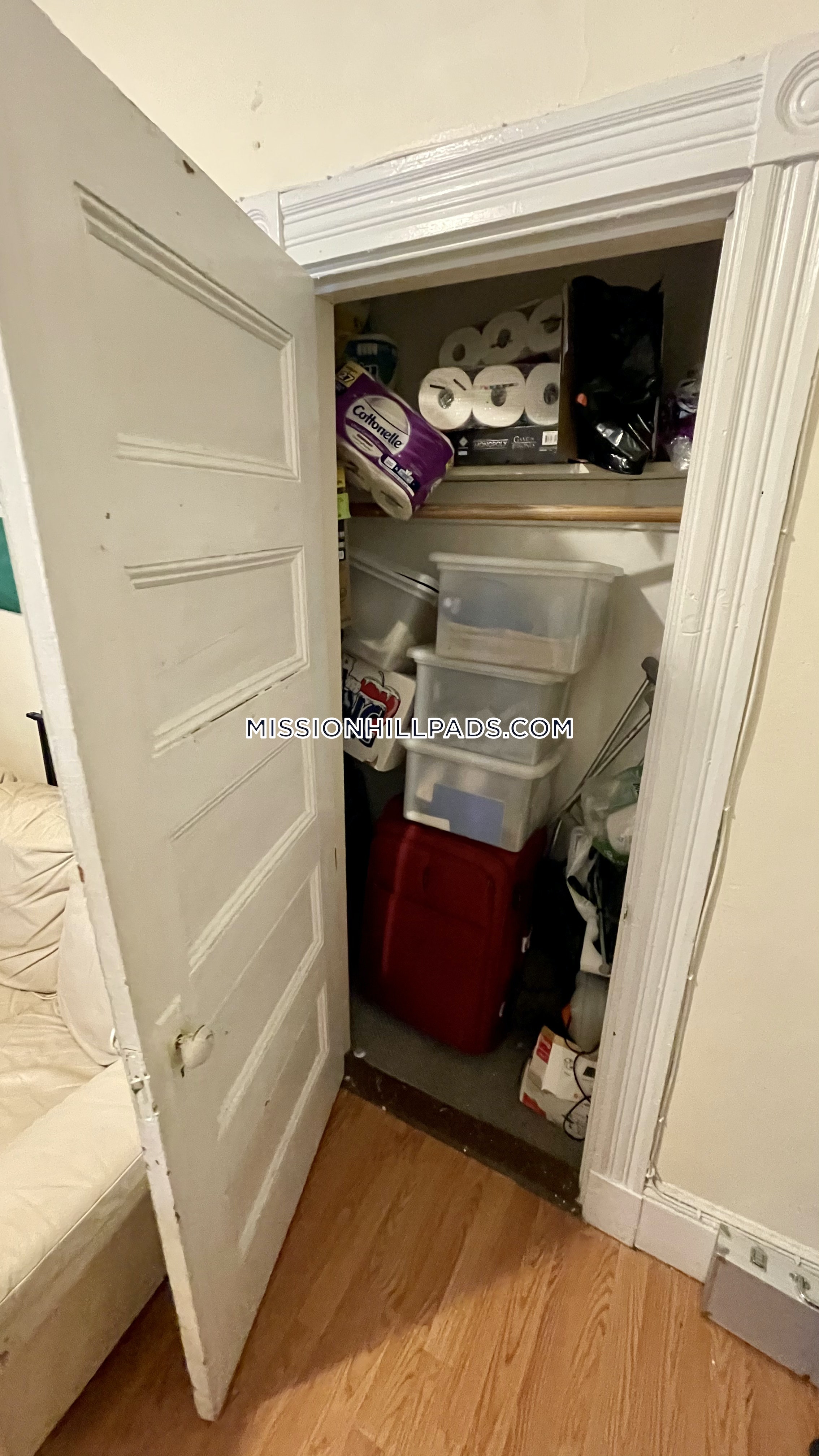 34 Cherokee St, Mission Hill